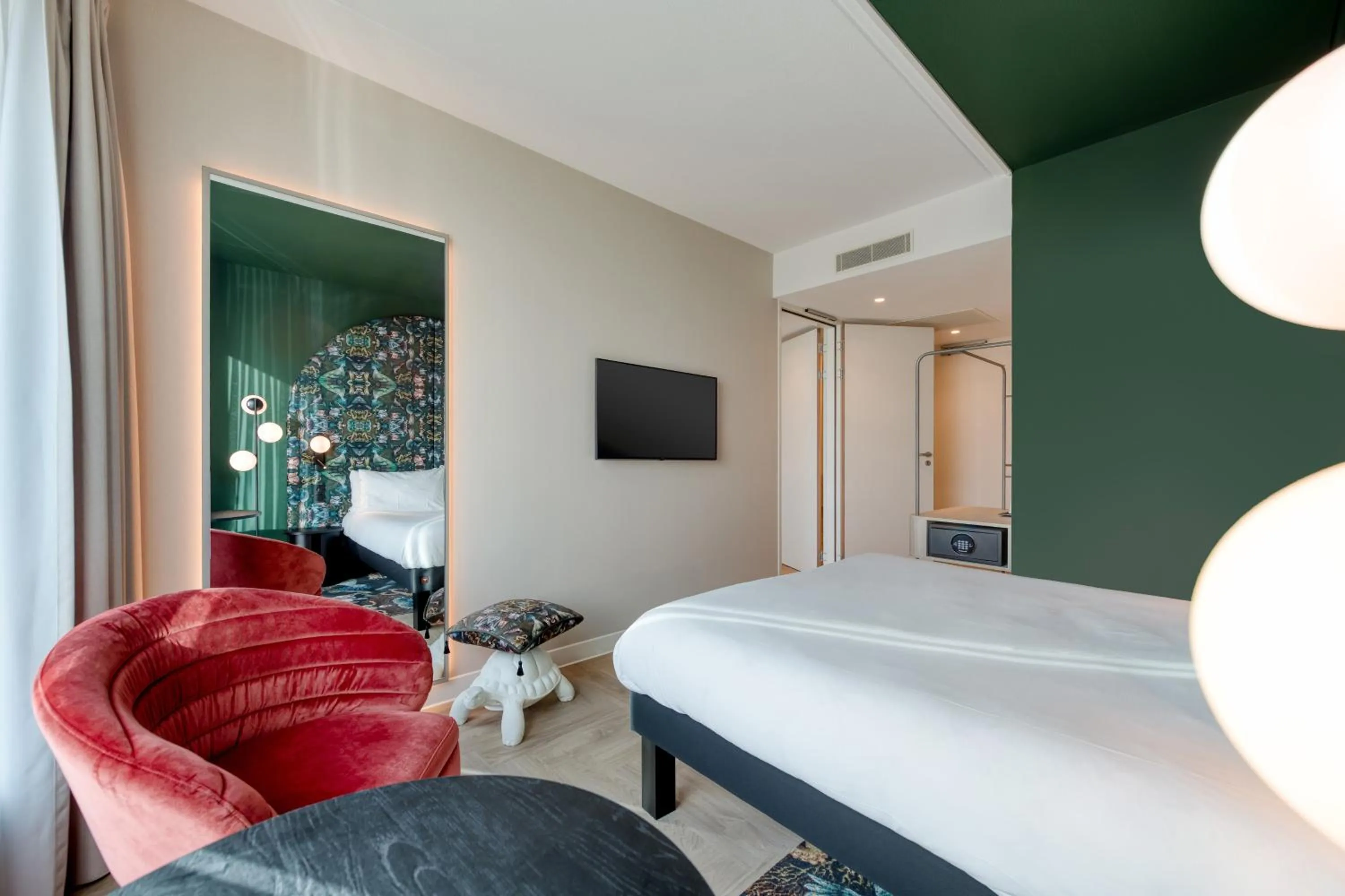 Bed in ibis Styles Rotterdam Ahoy