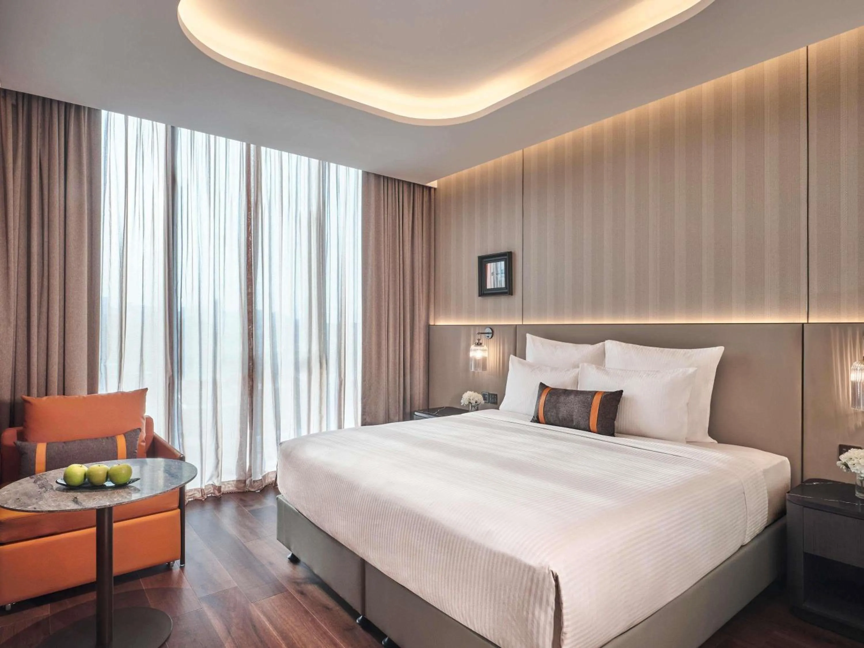 Bedroom, Bed in Pullman Singapore Hill Street