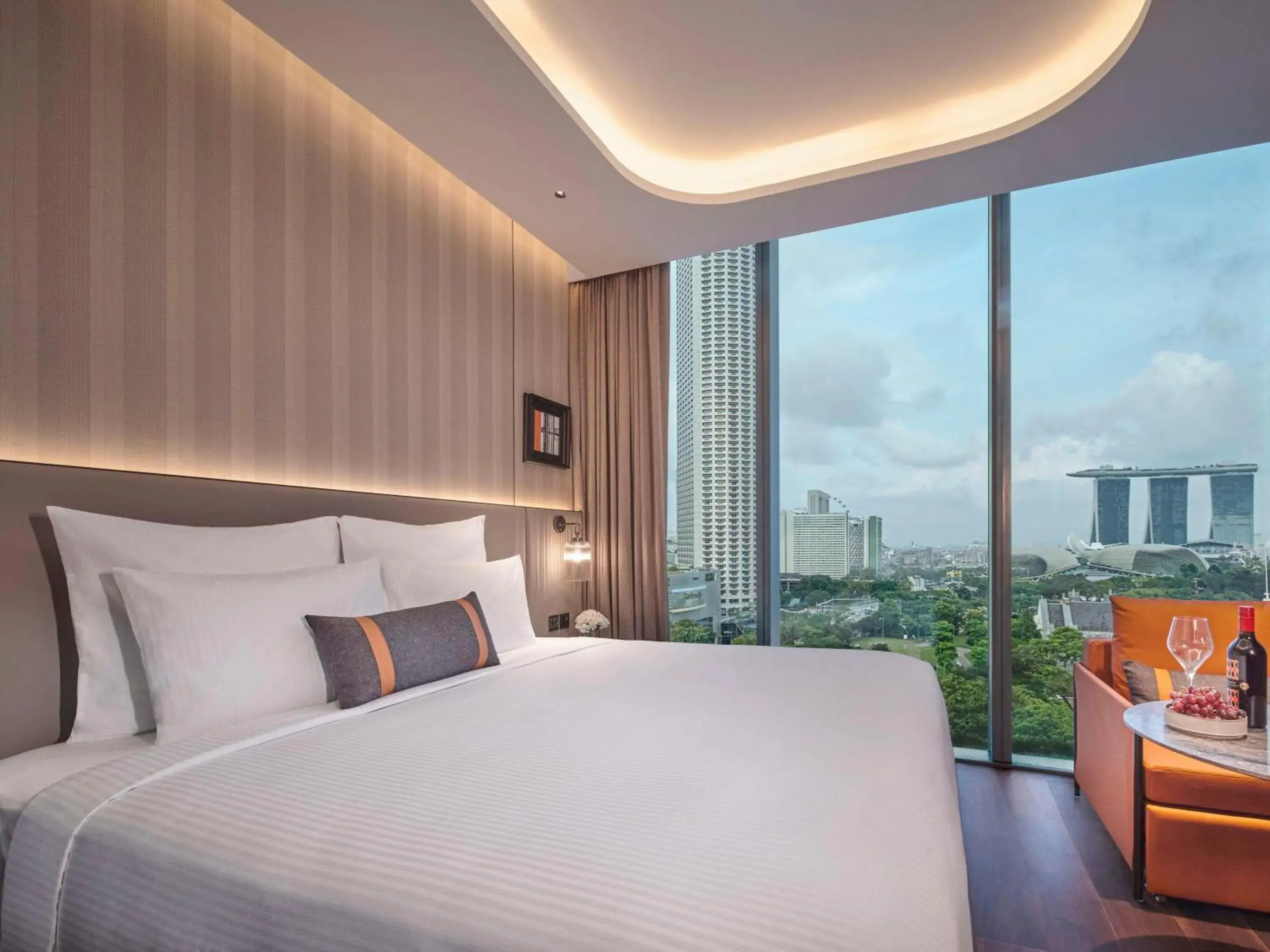 Executive King Room, Lounge Access, High Floor, Bay View in Pullman Singapore Hill Street Executive King Room, Lounge Access, High Floor, Bay View in Pullman Singapore Hill Street
