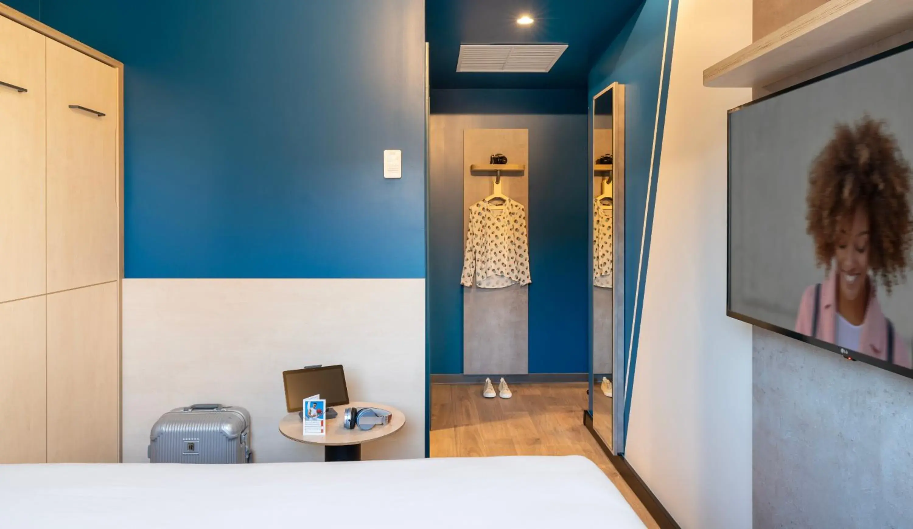 Bedroom, Bed in ibis budget Valencia Centro Puerto Bedroom, Bed in ibis budget Valencia Centro Puerto