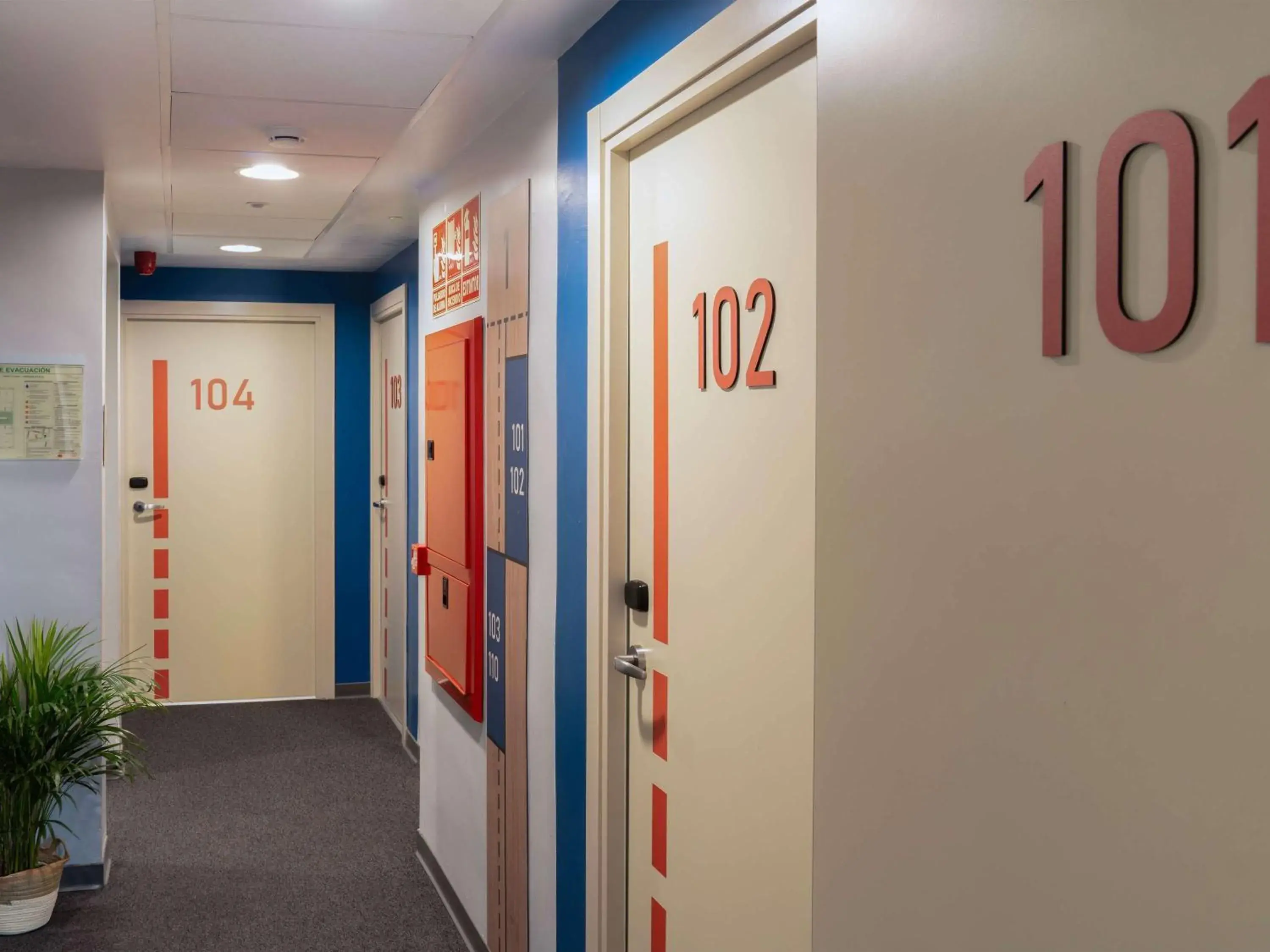 Bedroom in ibis budget Valencia Centro Puerto Bedroom in ibis budget Valencia Centro Puerto