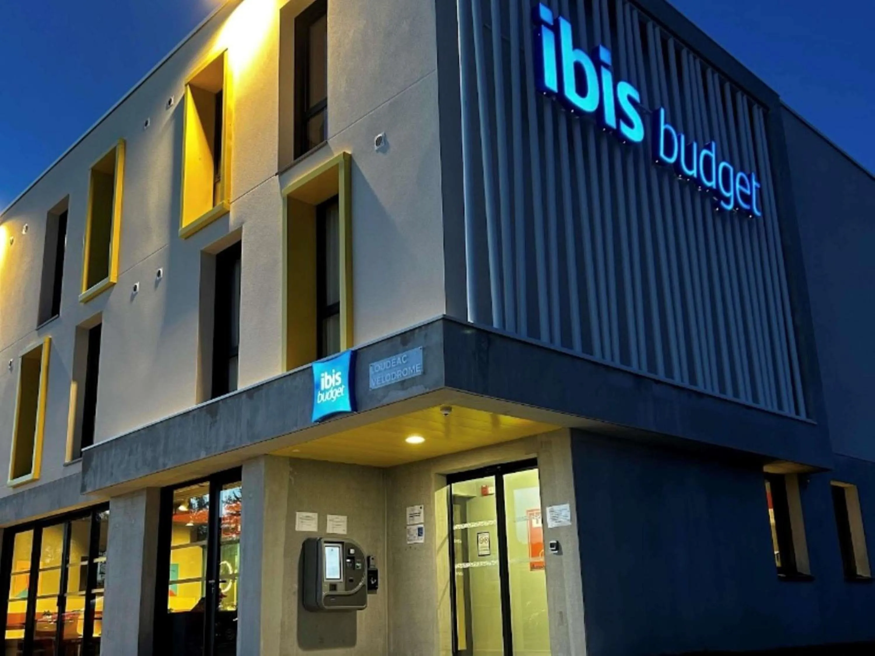 Property building in ibis budget Loudéac Vélodrome