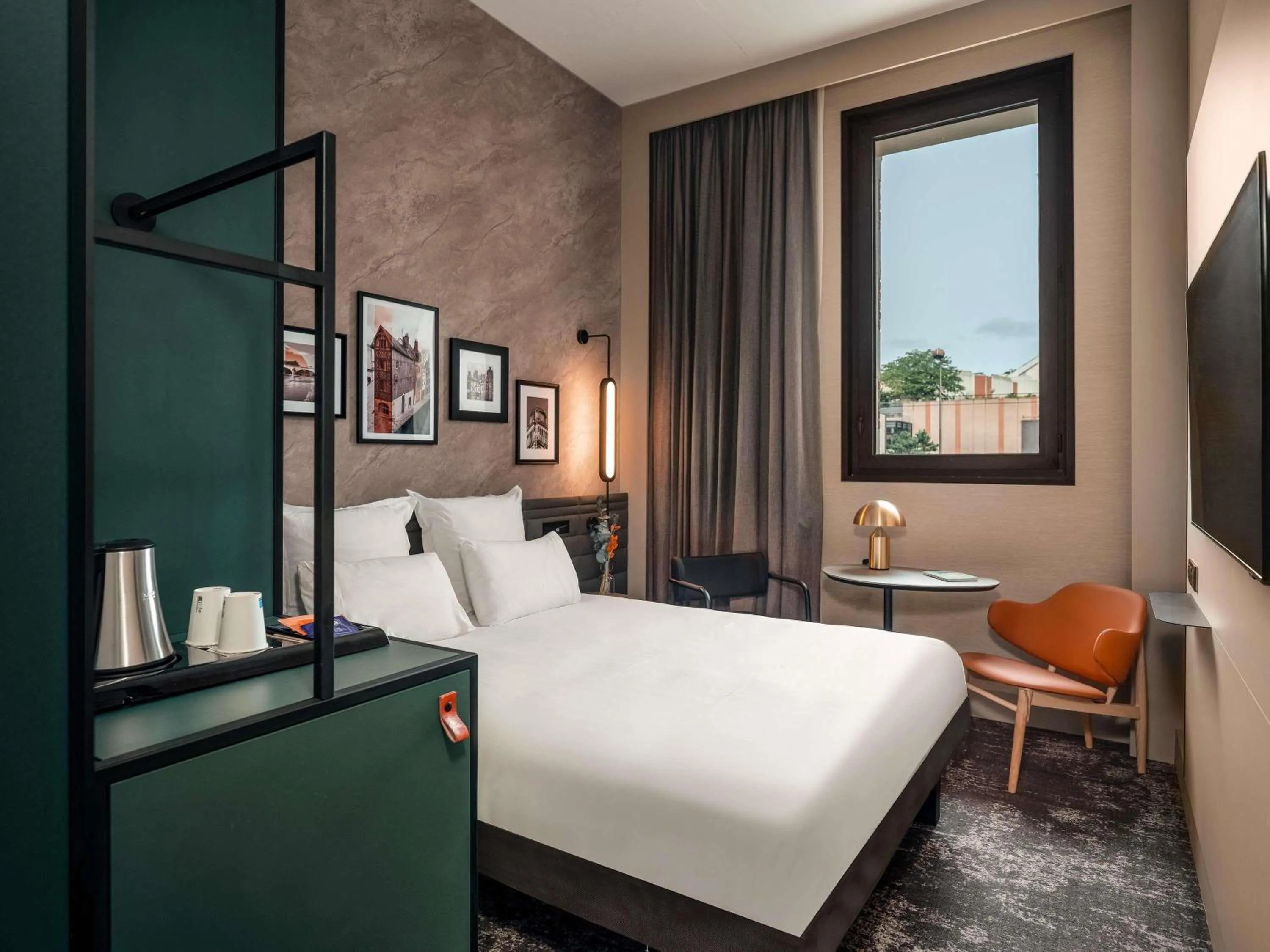 Bedroom, Bed in Novotel Orléans Centre Gare