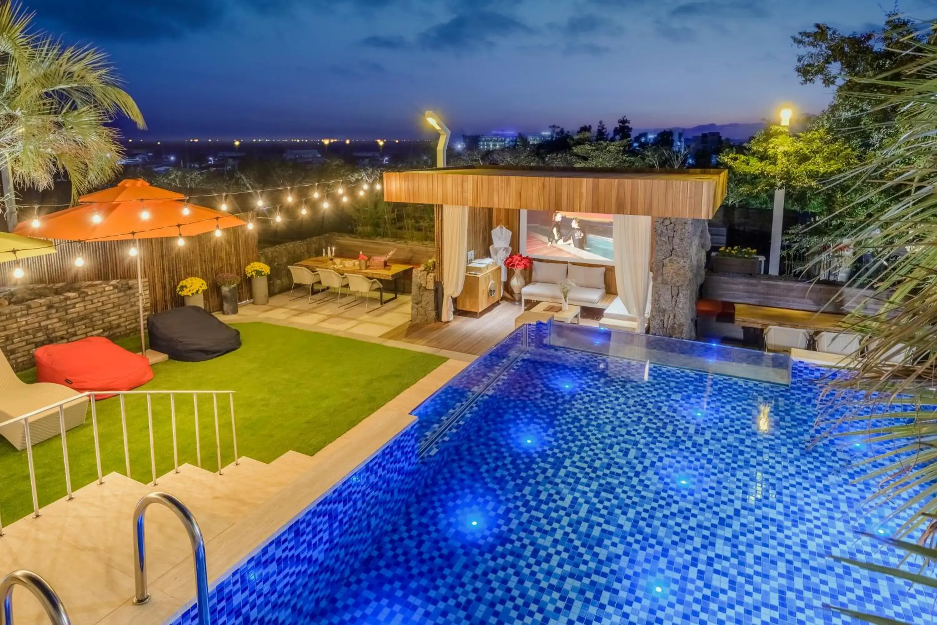 Swimming pool in Bayhill Pool & Villa Swimming pool in Bayhill Pool & Villa
