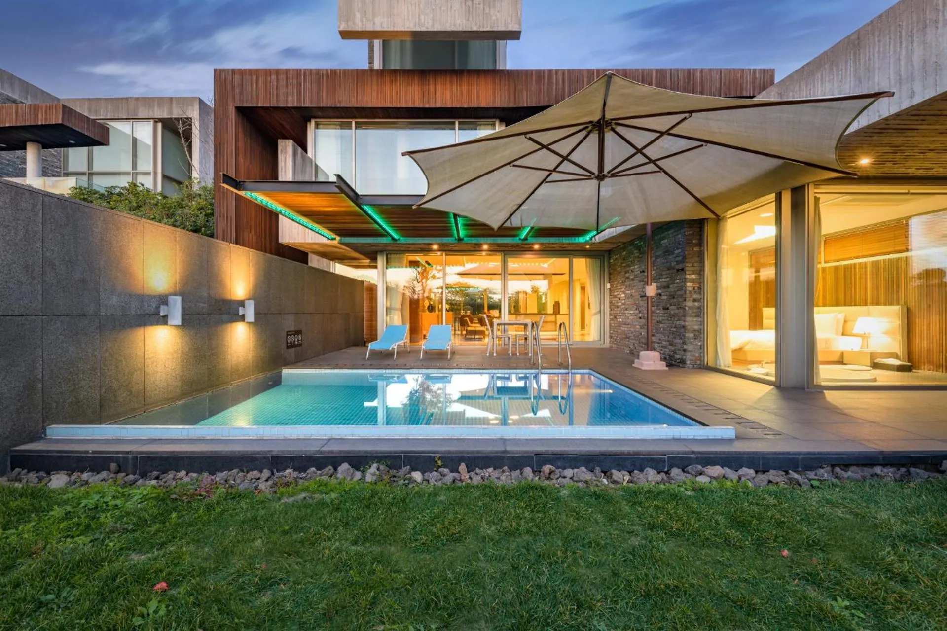 Bayhill Pool & Villa