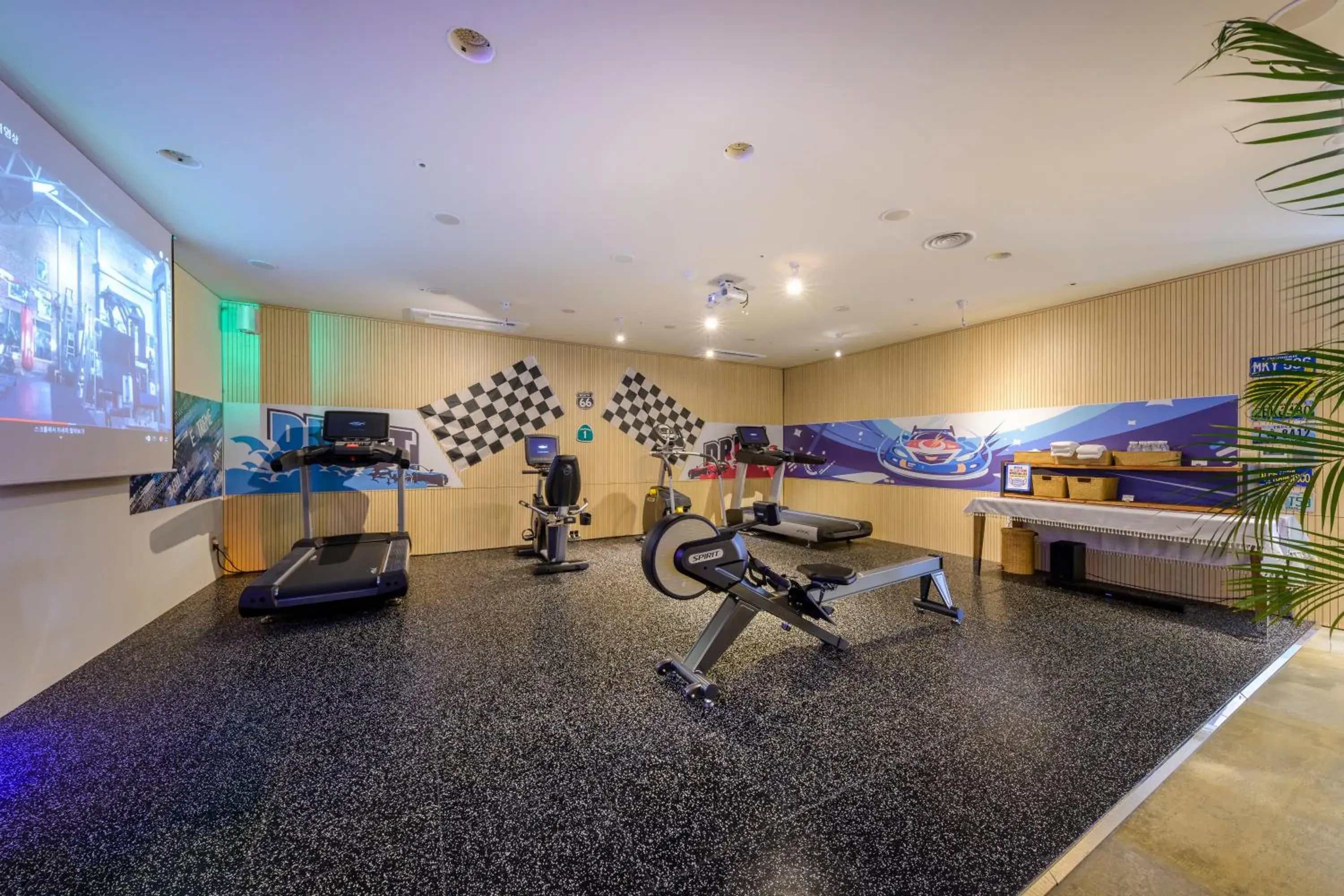 Fitness centre/facilities in Bayhill Pool & Villa Fitness centre/facilities in Bayhill Pool & Villa