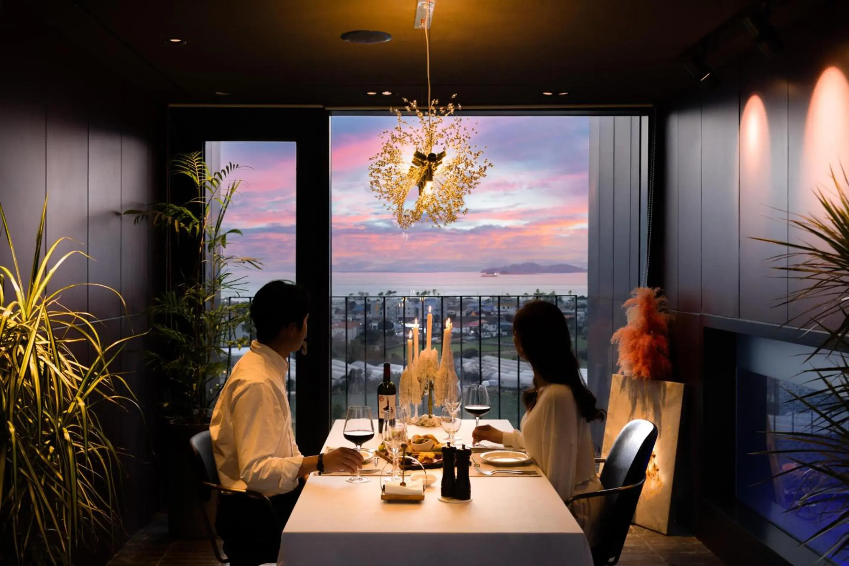 Restaurant/places to eat in Bayhill Pool & Villa Restaurant/places to eat in Bayhill Pool & Villa