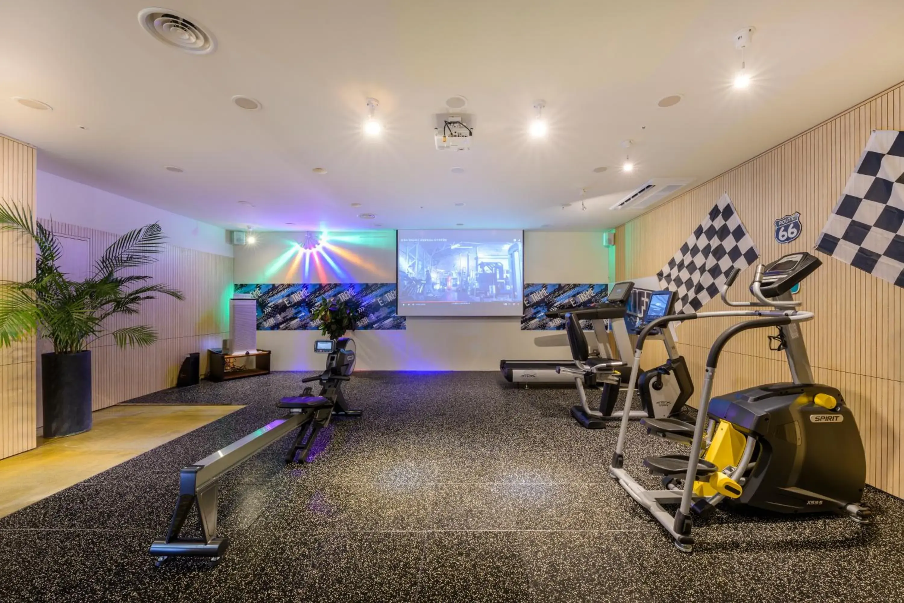 Fitness centre/facilities in Bayhill Pool & Villa Fitness centre/facilities in Bayhill Pool & Villa