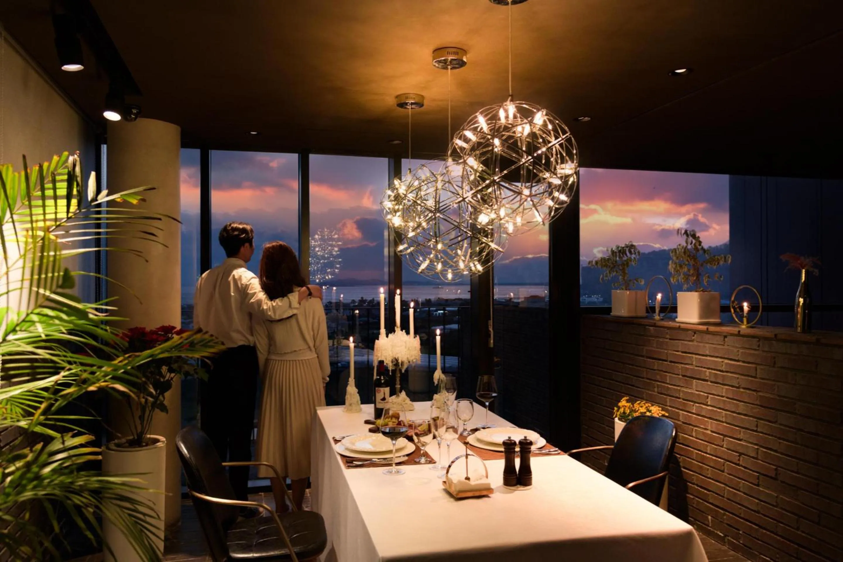 Restaurant/places to eat in Bayhill Pool & Villa