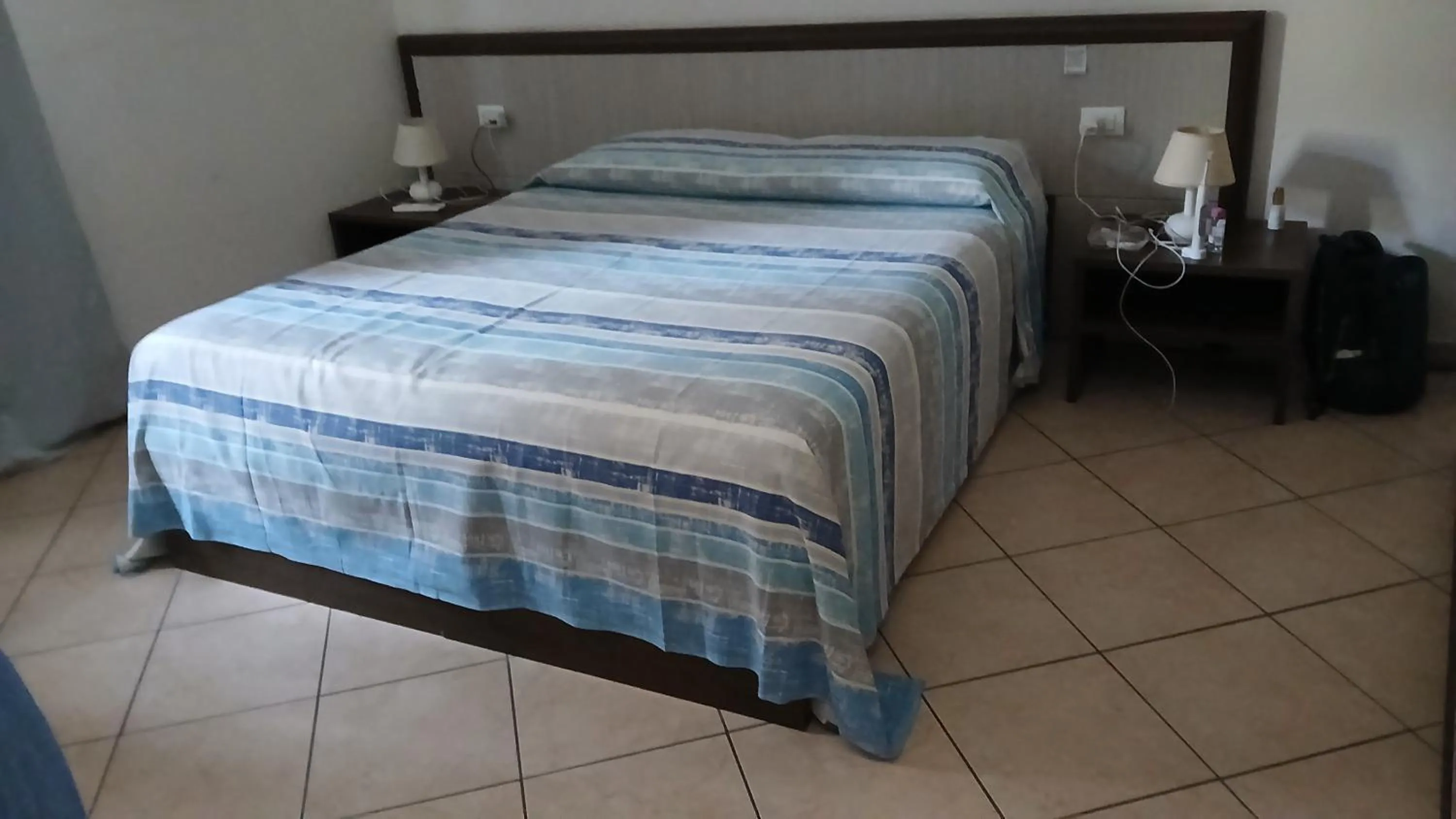 Bedroom, Bed in Domo - Guest-House Il Nespolo Fiorito