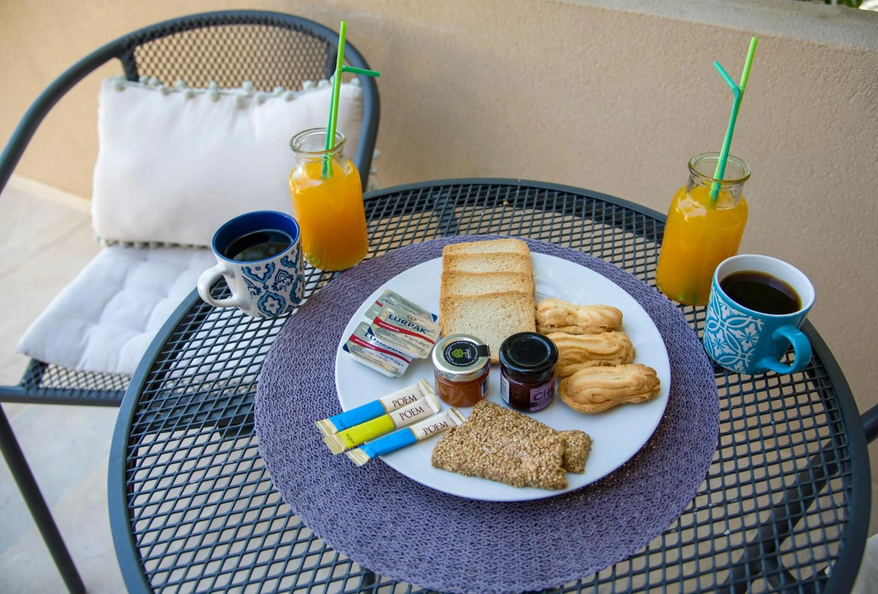 Patio in Evangelos Apartments