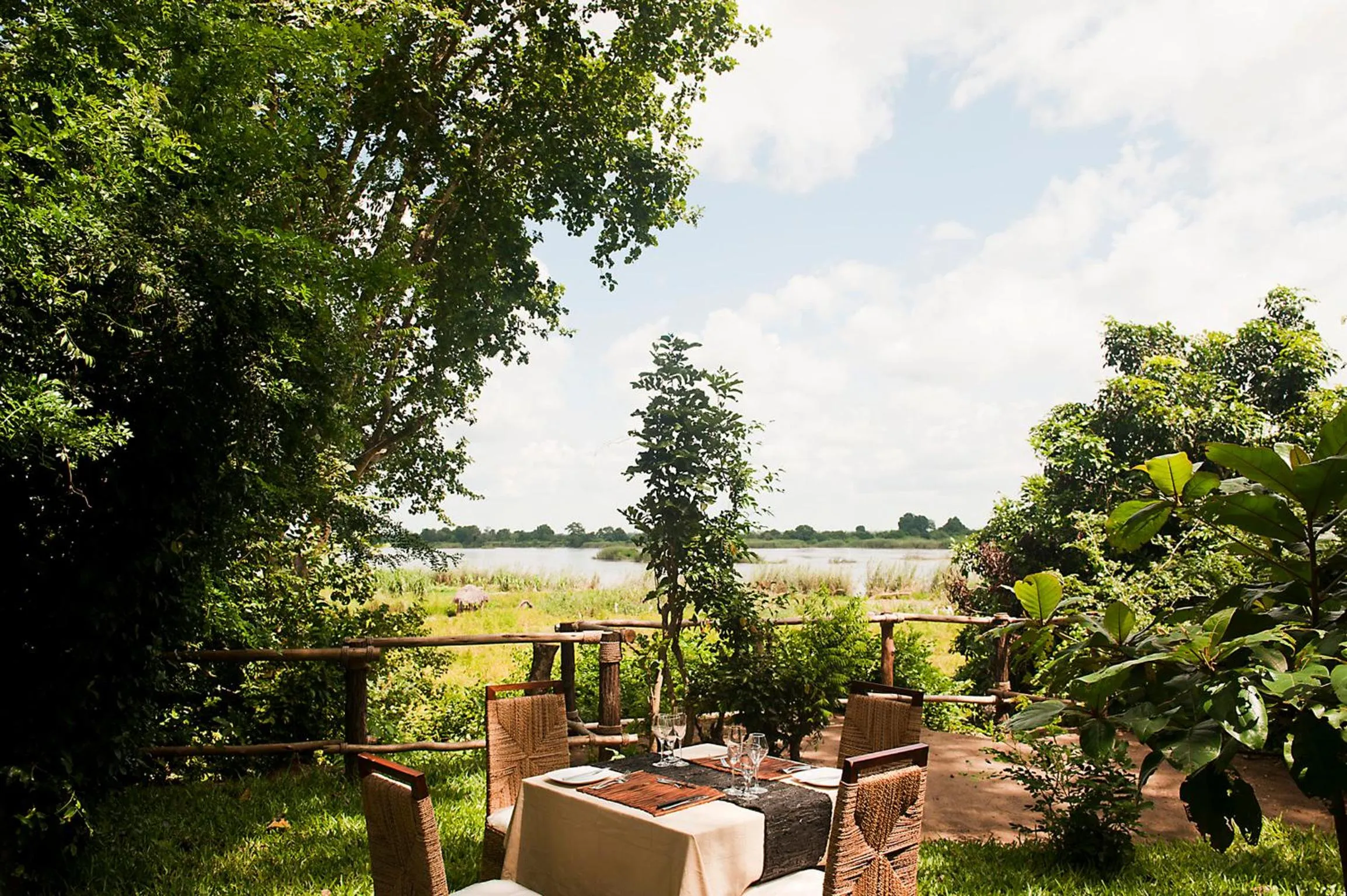 Restaurant/places to eat in Selous Kinga Lodge