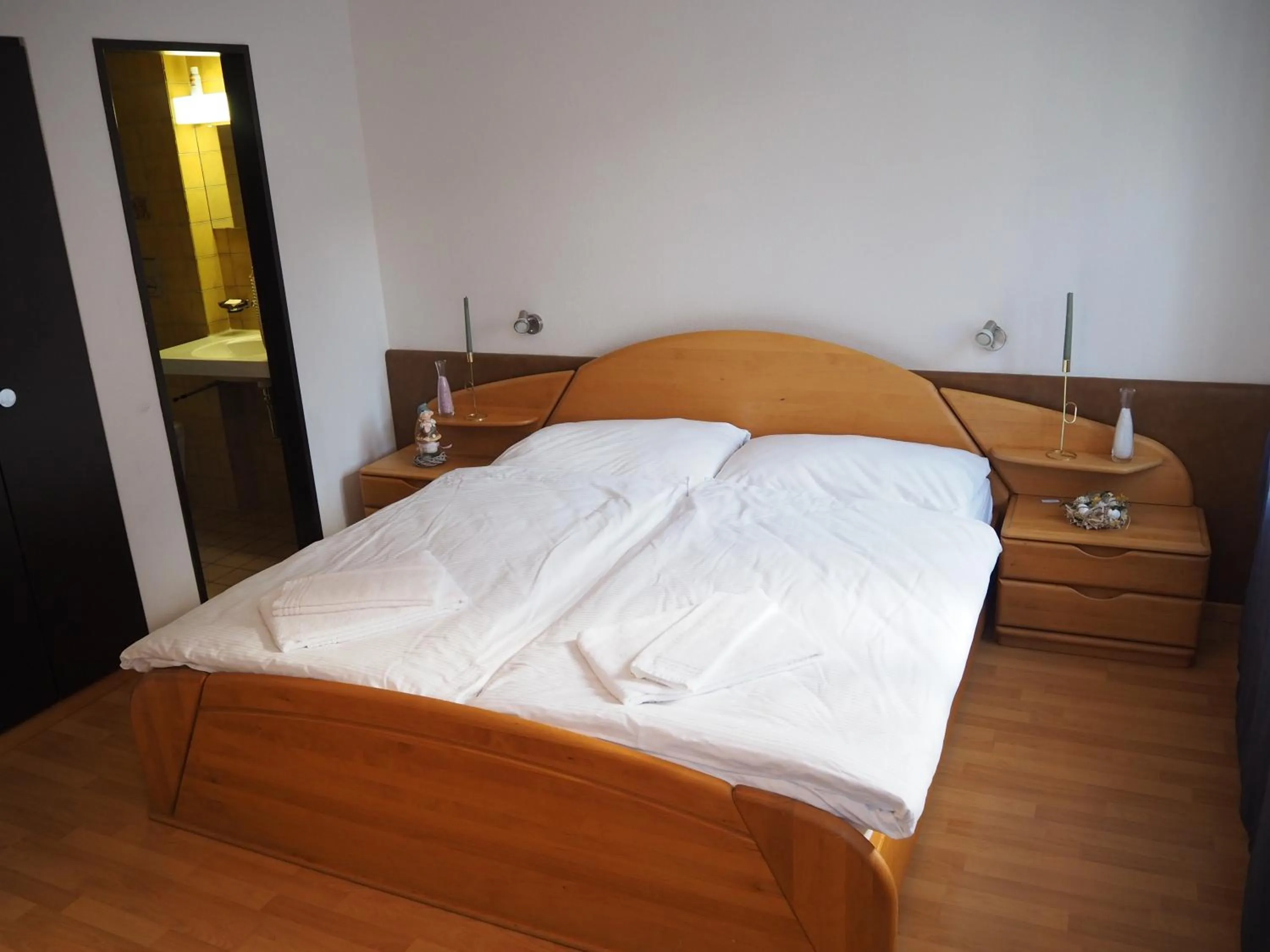 Bed in Hotel Stadthof Glarus