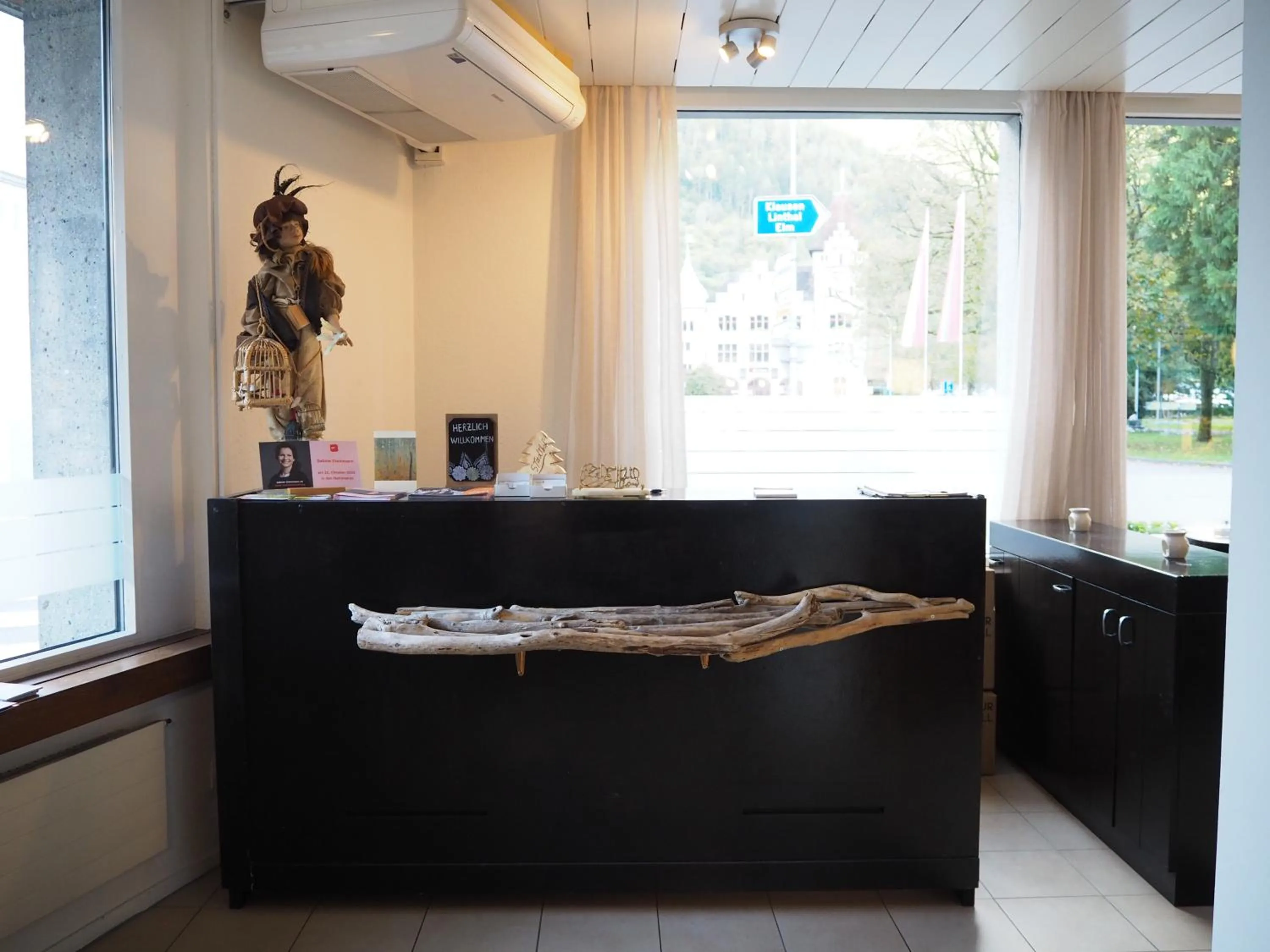 Facade/entrance in Hotel Stadthof Glarus