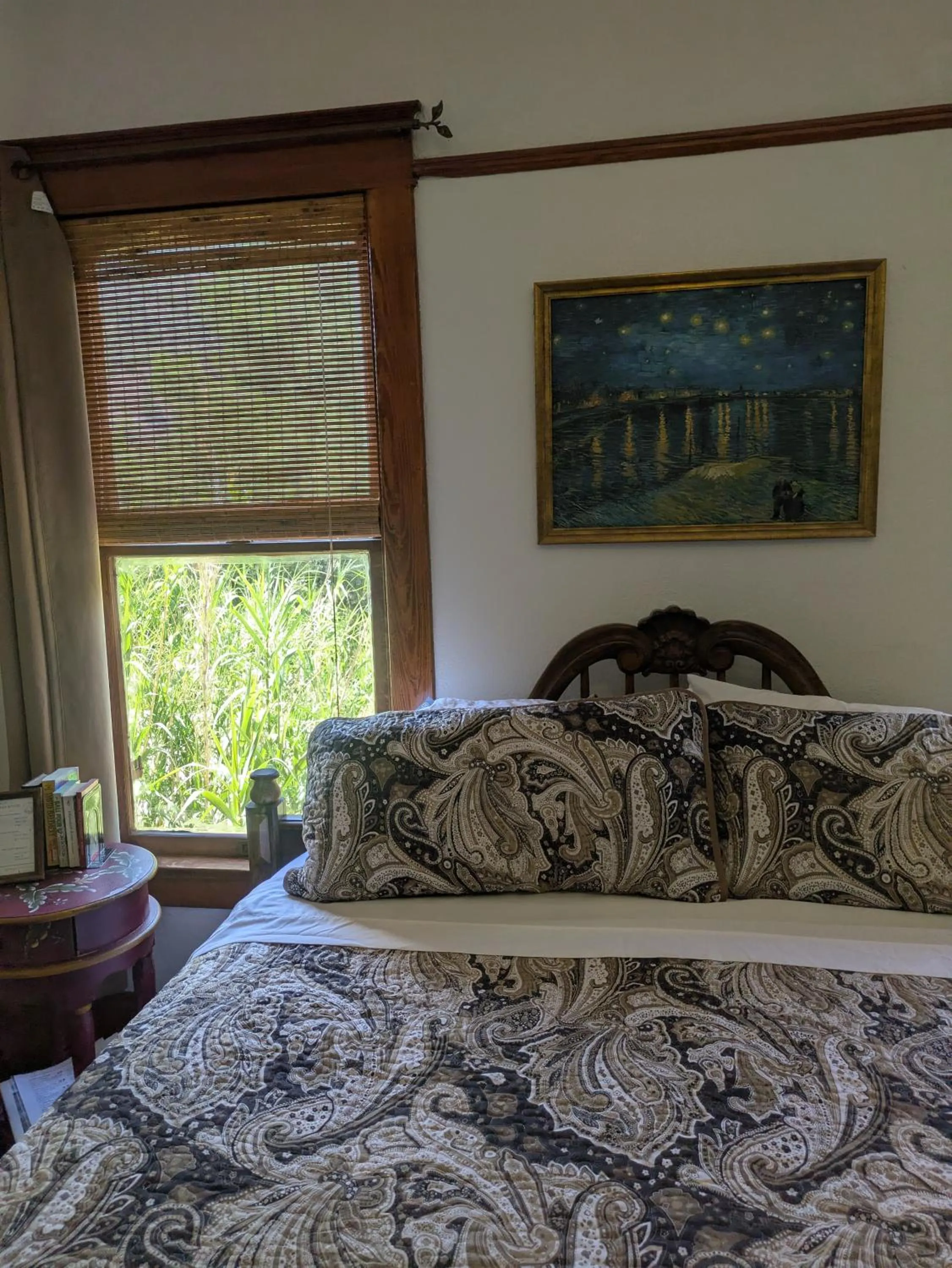 Bed in The Oliver House - Adults Only