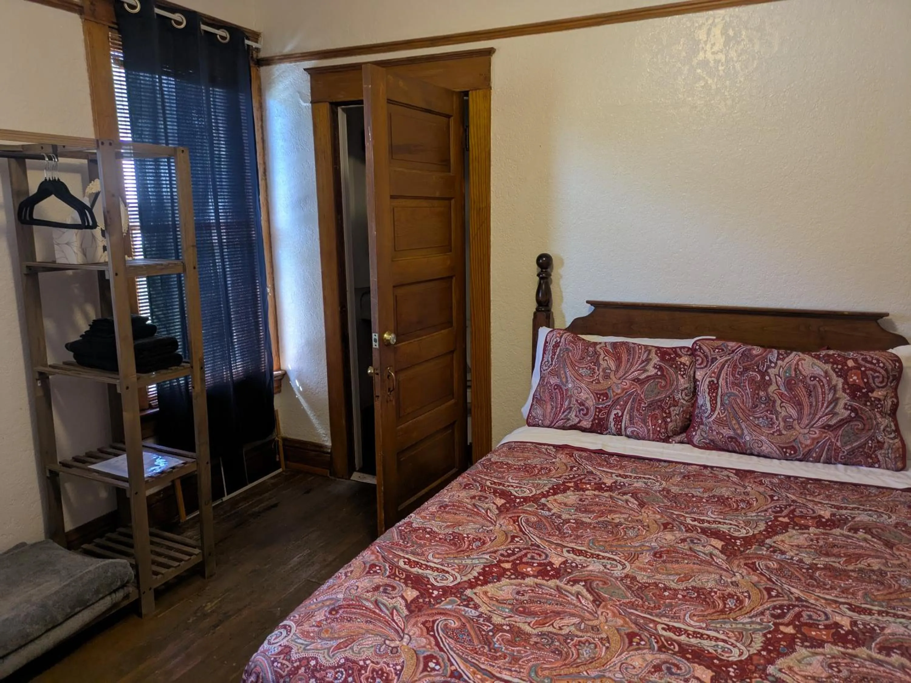 Bed in The Oliver House - Adults Only
