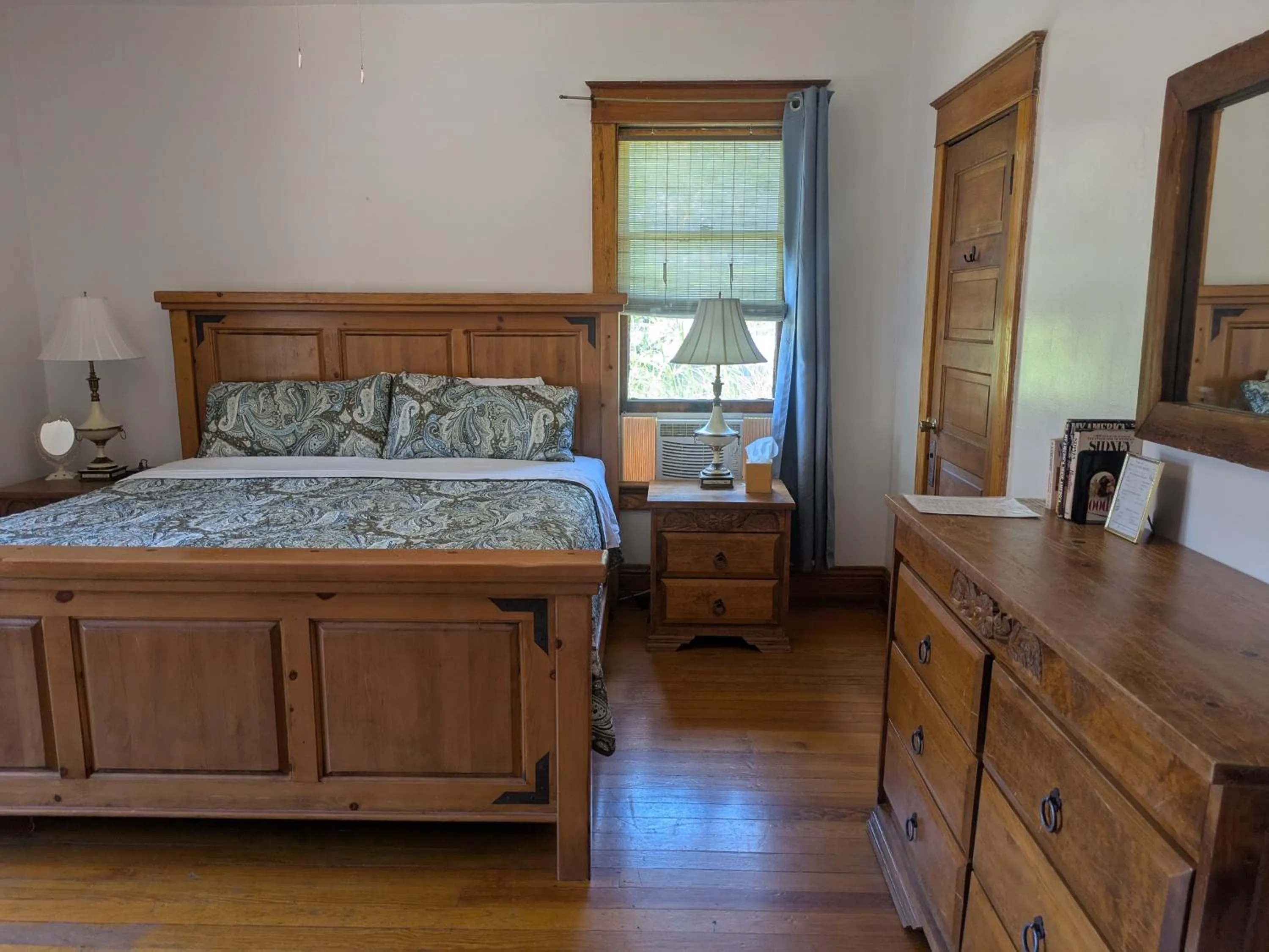 Bed in The Oliver House - Adults Only