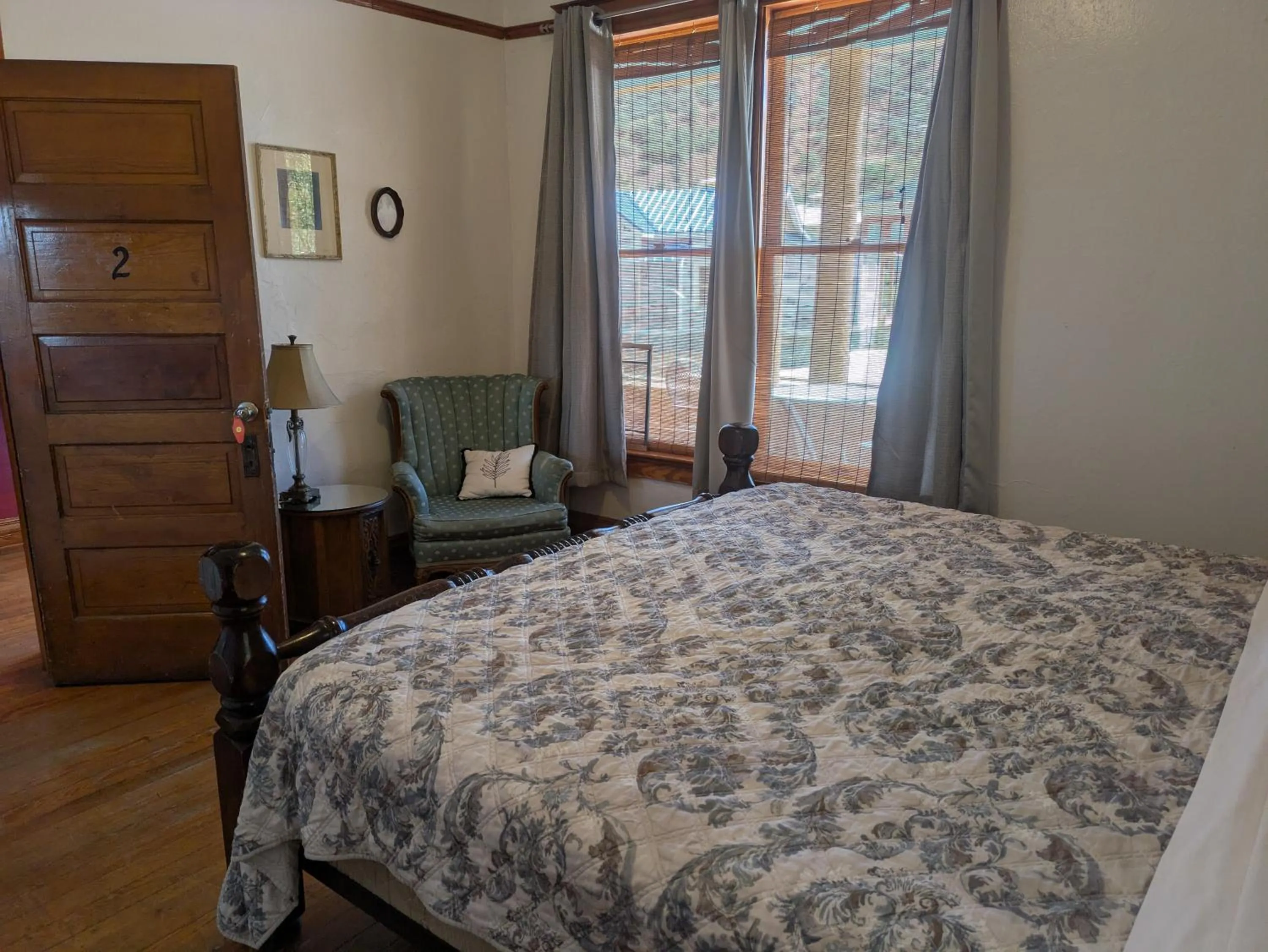 Bed in The Oliver House - Adults Only