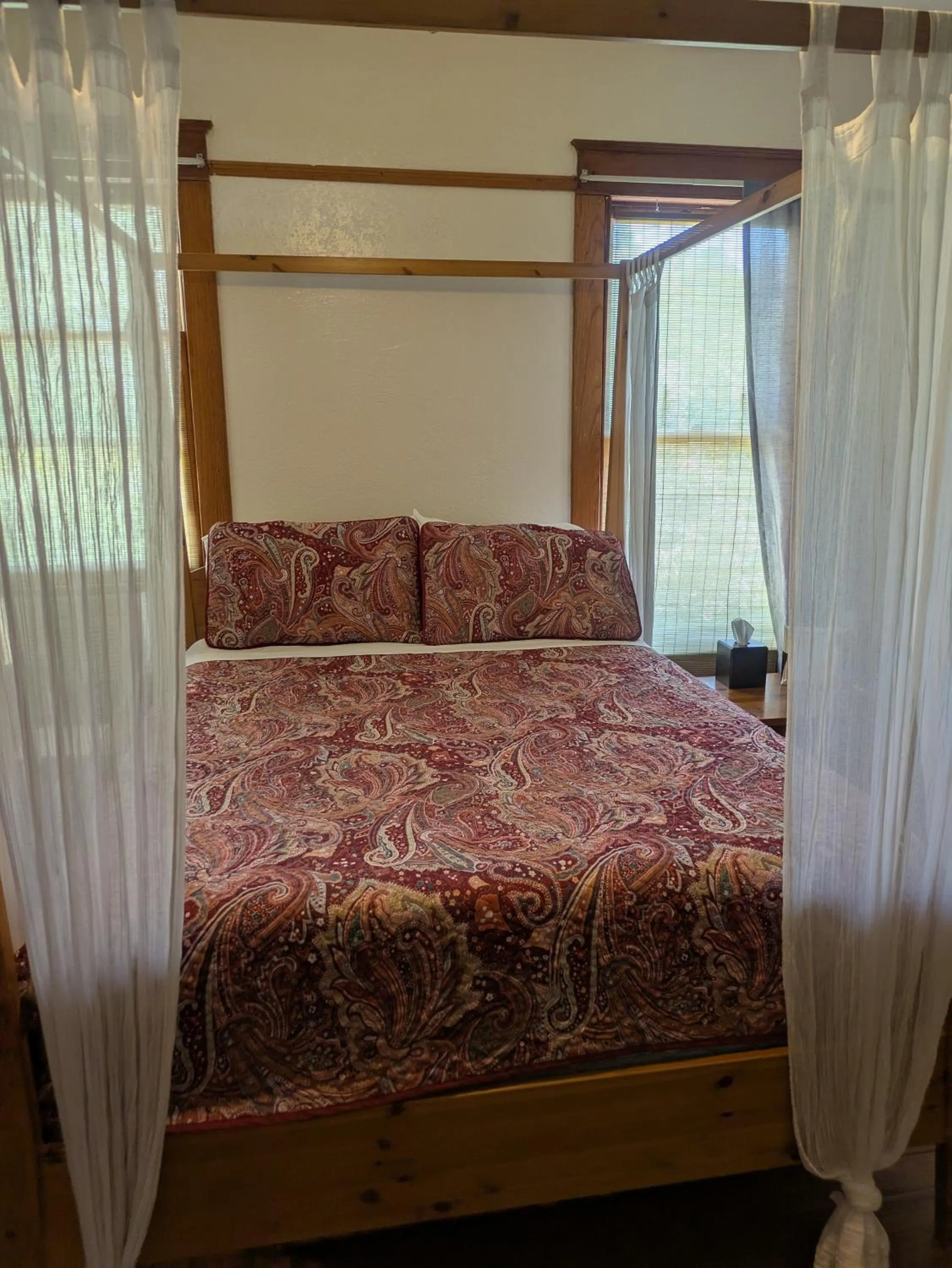 Bed in The Oliver House - Adults Only