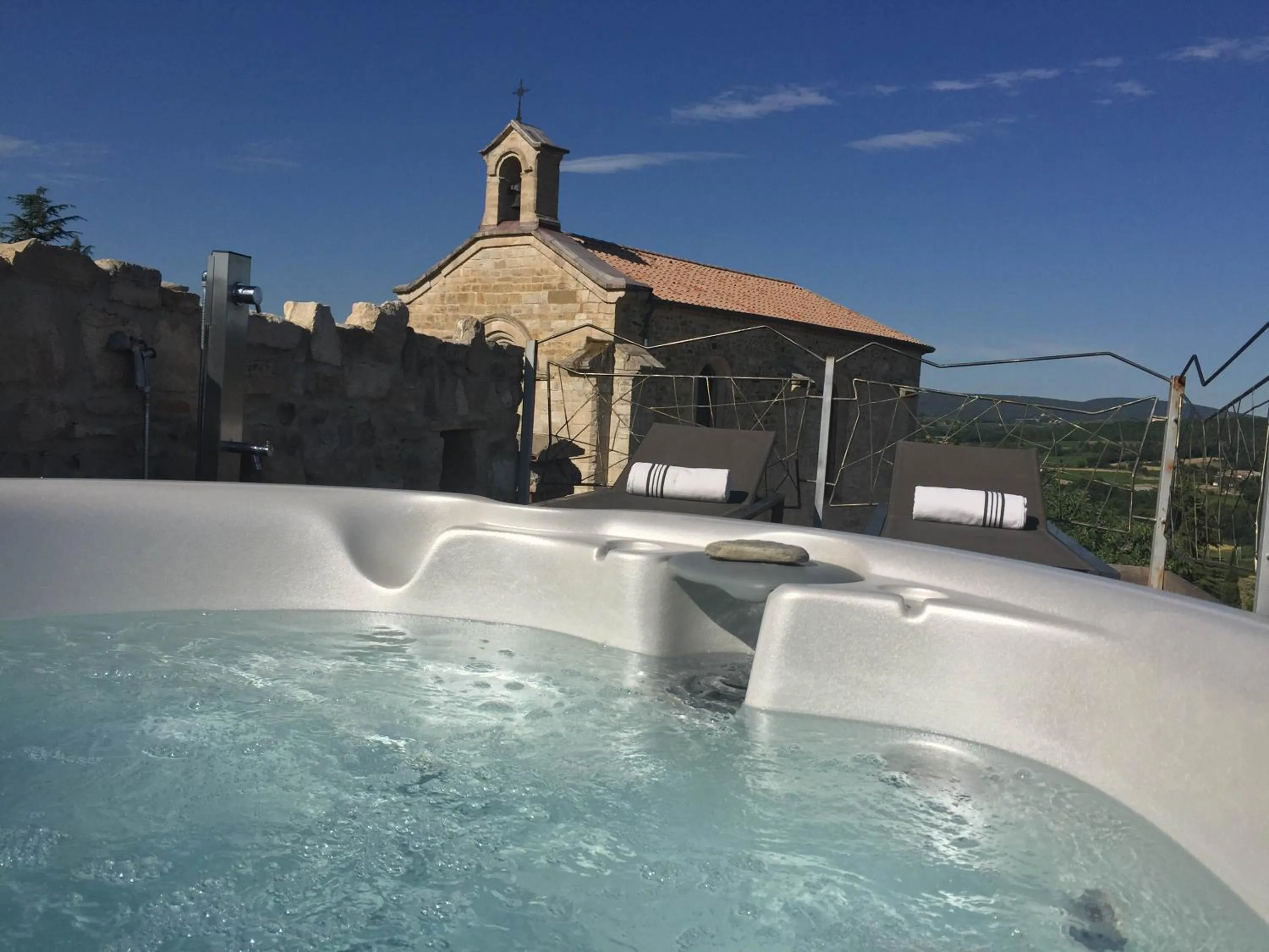 Day in La Maison du Passage - Chambres - Suites premium, Spa, Piscine et Restaurant