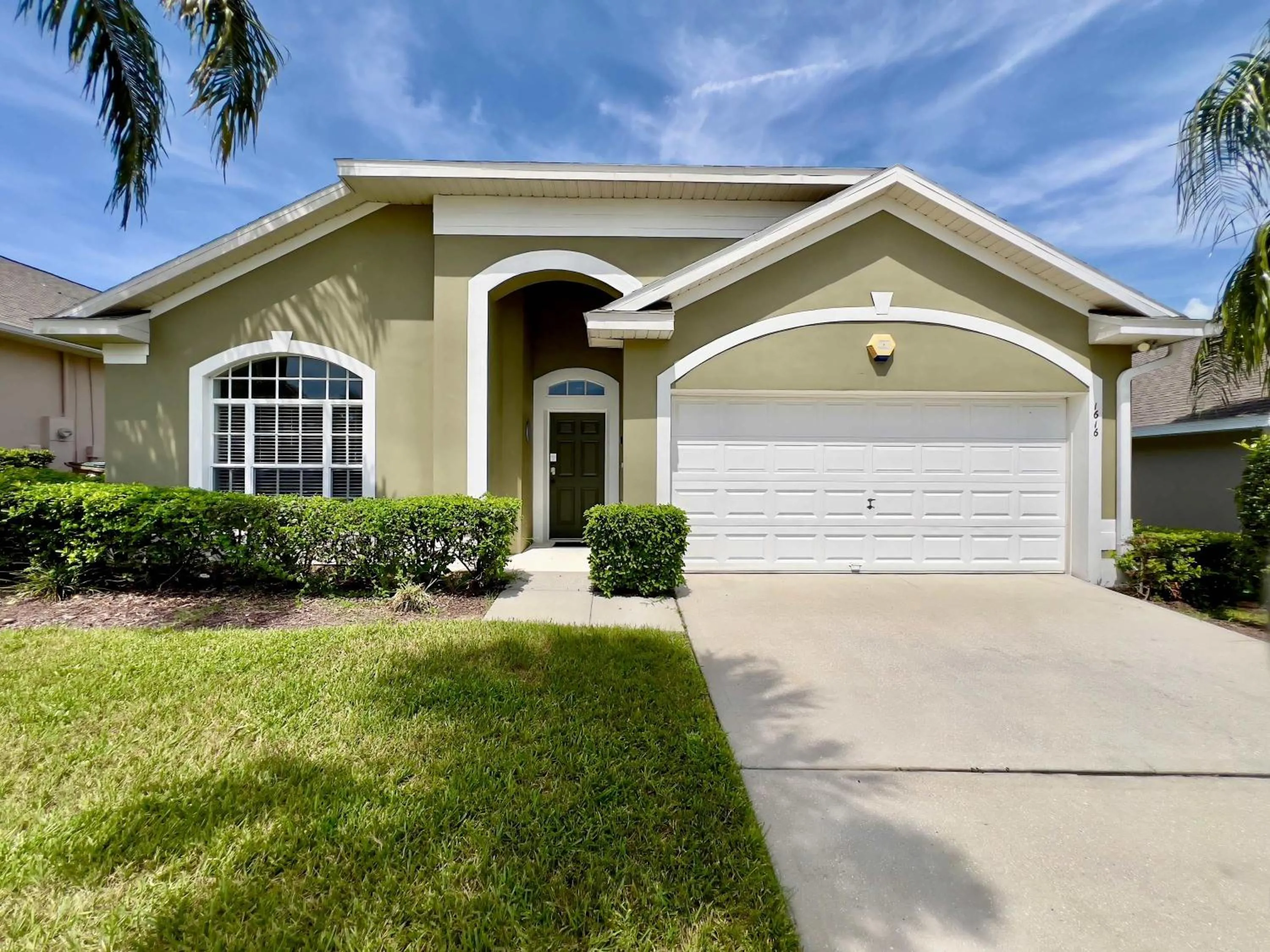Lovely 4Bd Gm Spa Pool Hm Glenbrook-1616MSD