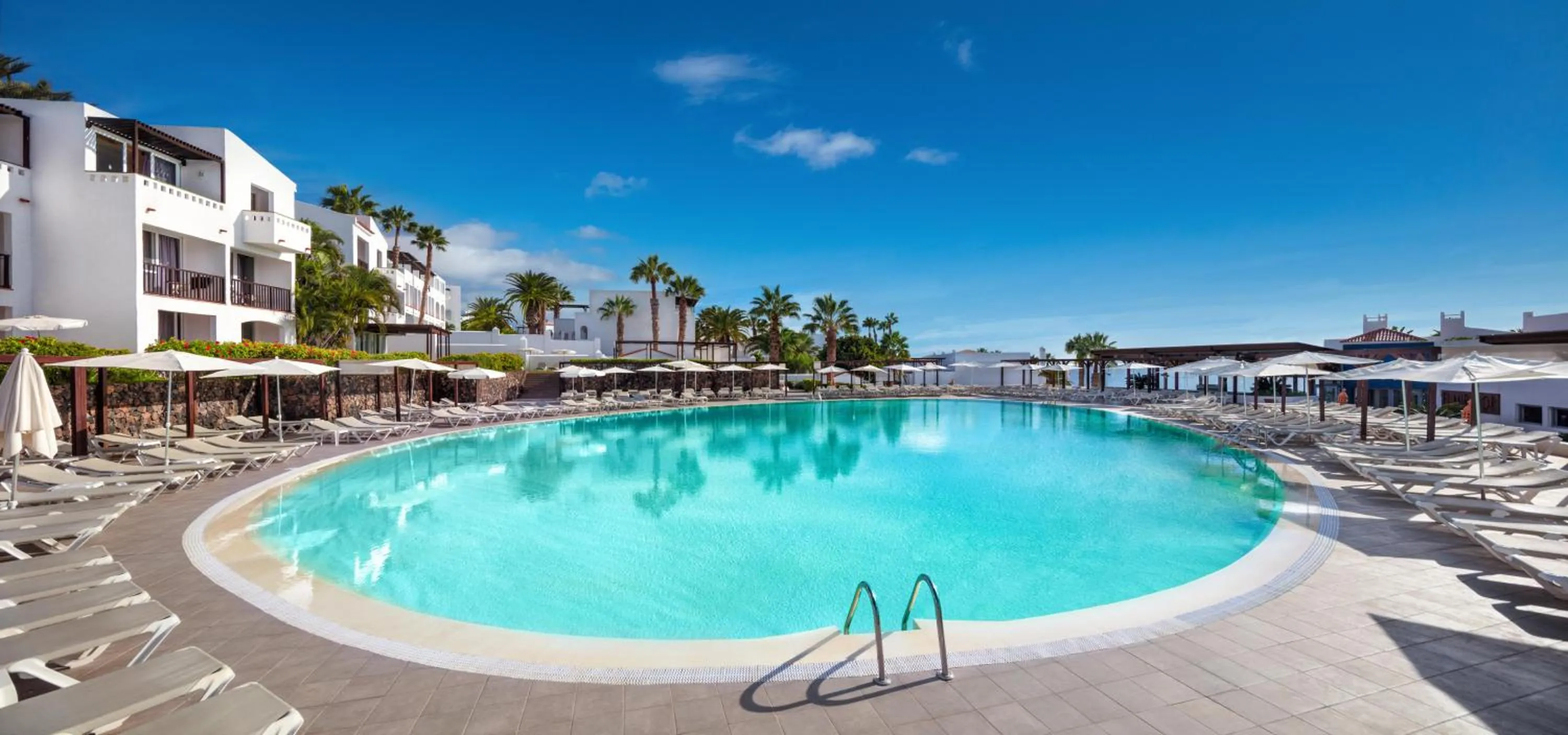 Swimming pool in Esencia de Fuerteventura by Princess