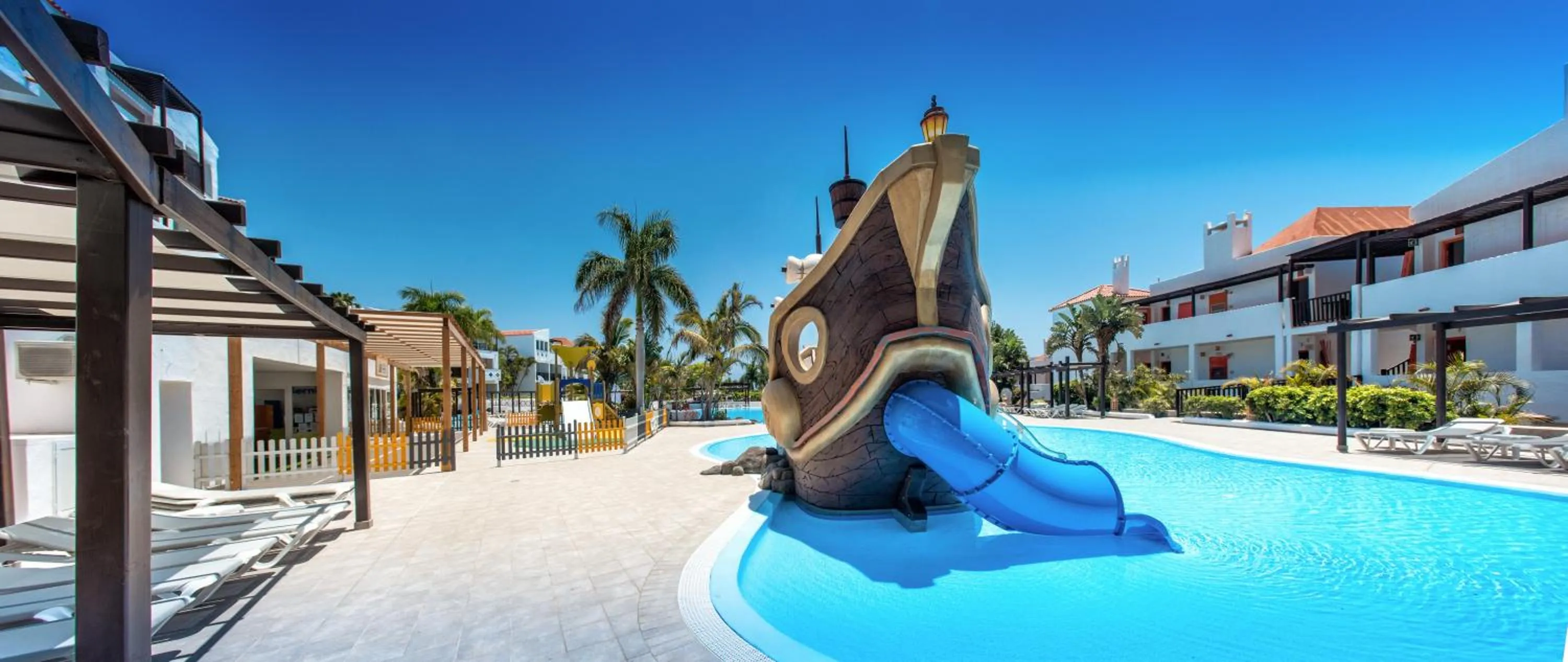 Swimming pool in Fuerteventura Princess