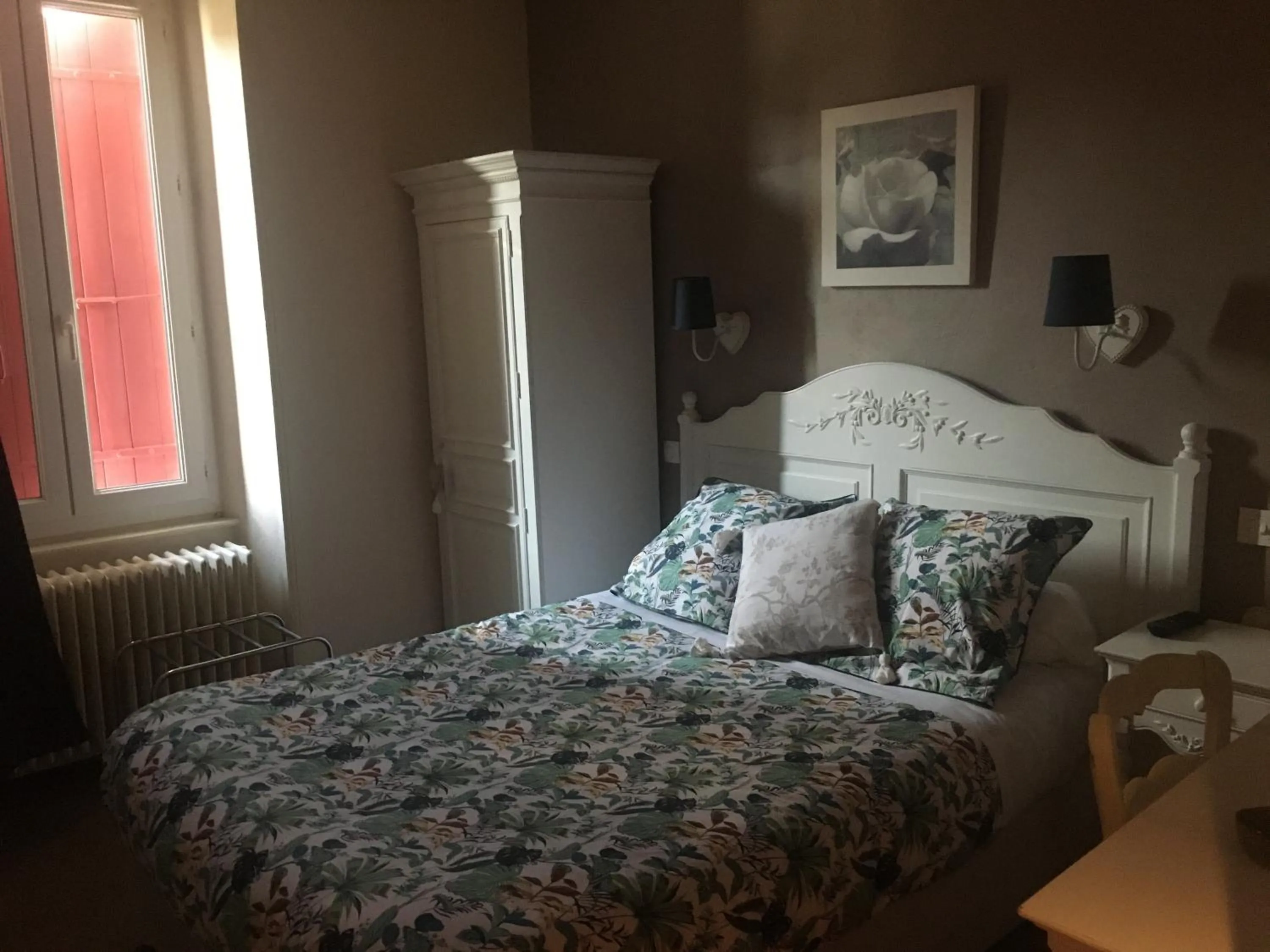 Bedroom, Bed in HOTEL LES MARRONNIERS