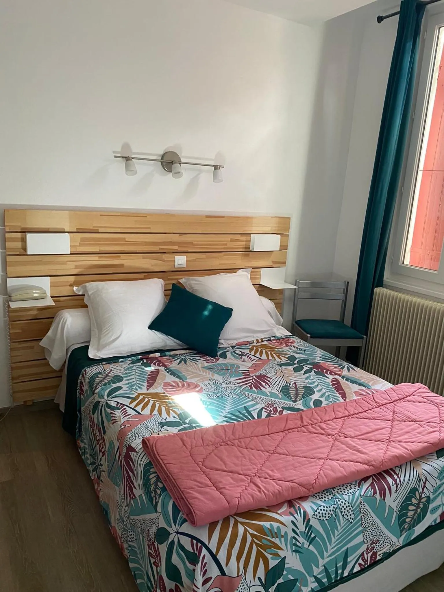 Bed in HOTEL LES MARRONNIERS