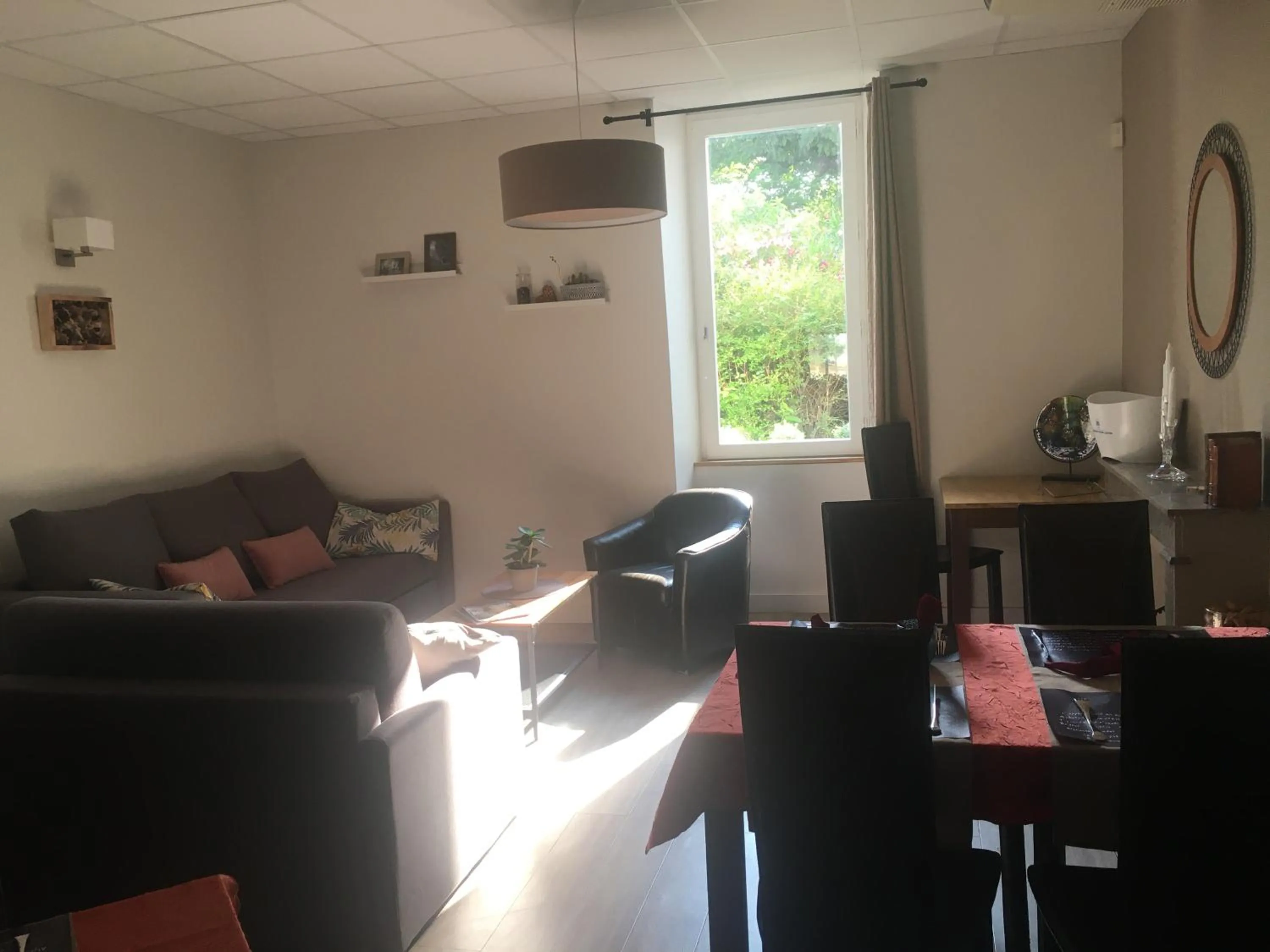 Seating area in HOTEL LES MARRONNIERS