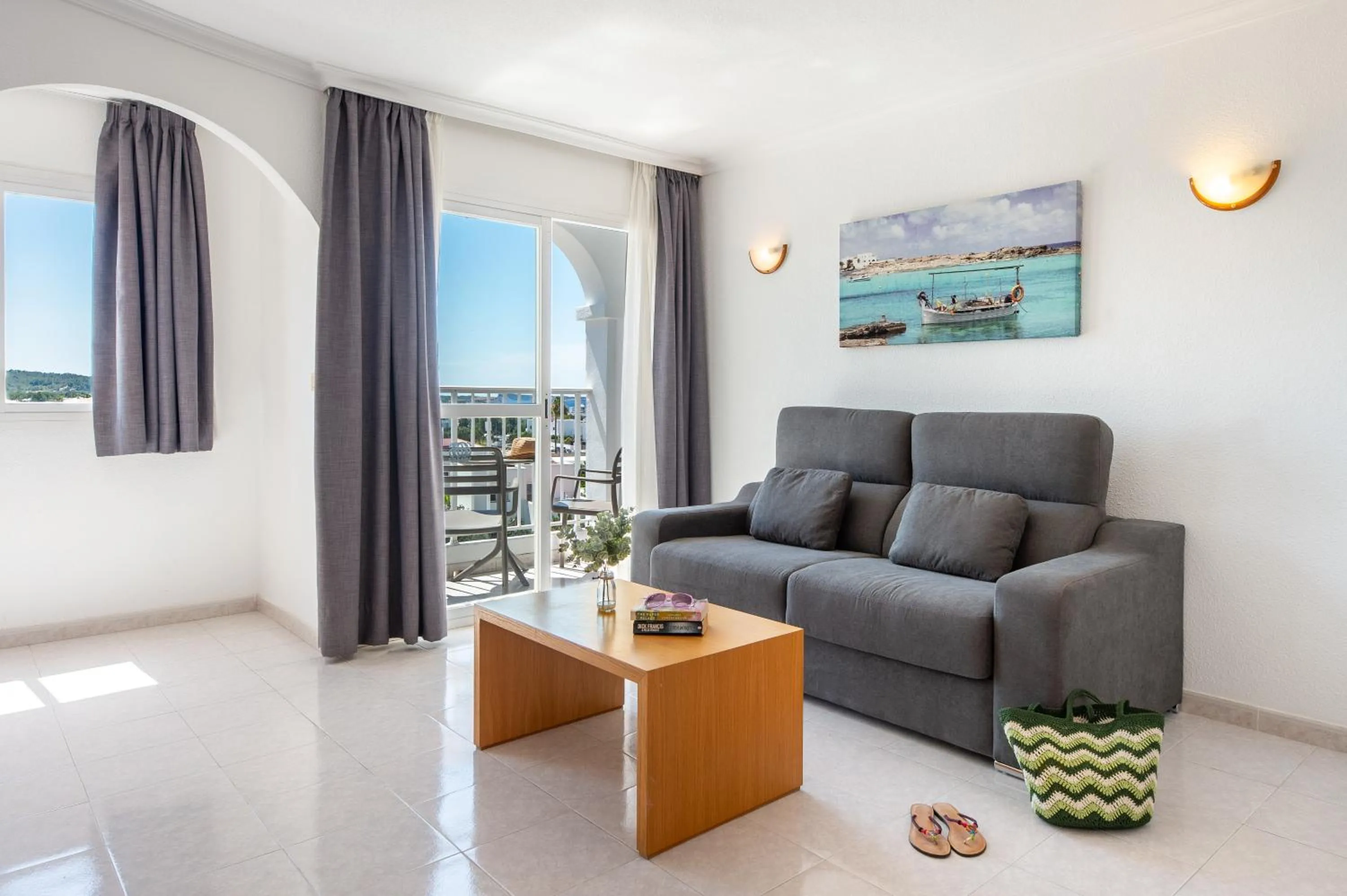 Living room in Hotel Apartamentos Vibra San Marino