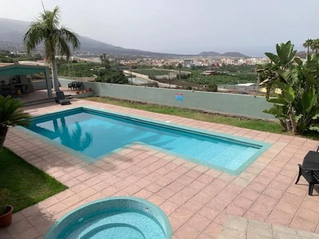 La Camuesa-Adults Only