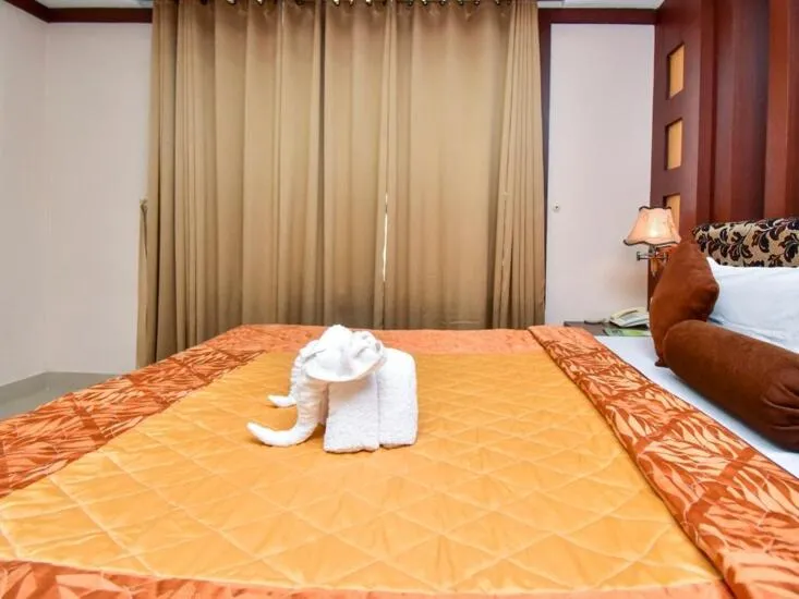 Bed in Hotel Sky Pearl