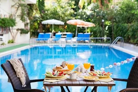 THE S APART & SUITES hOTEL