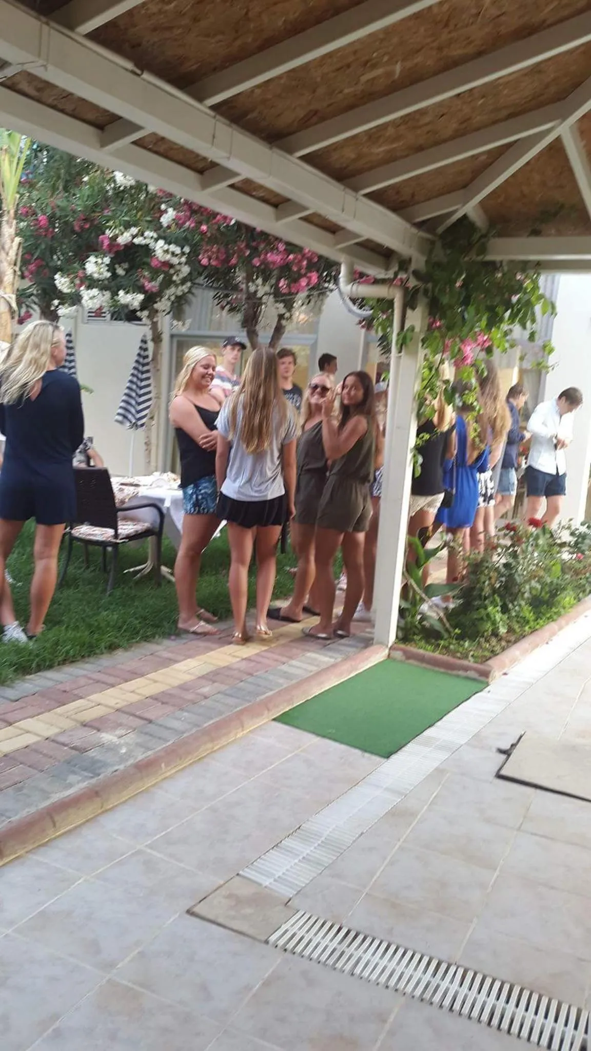 THE S APART & SUITES hOTEL