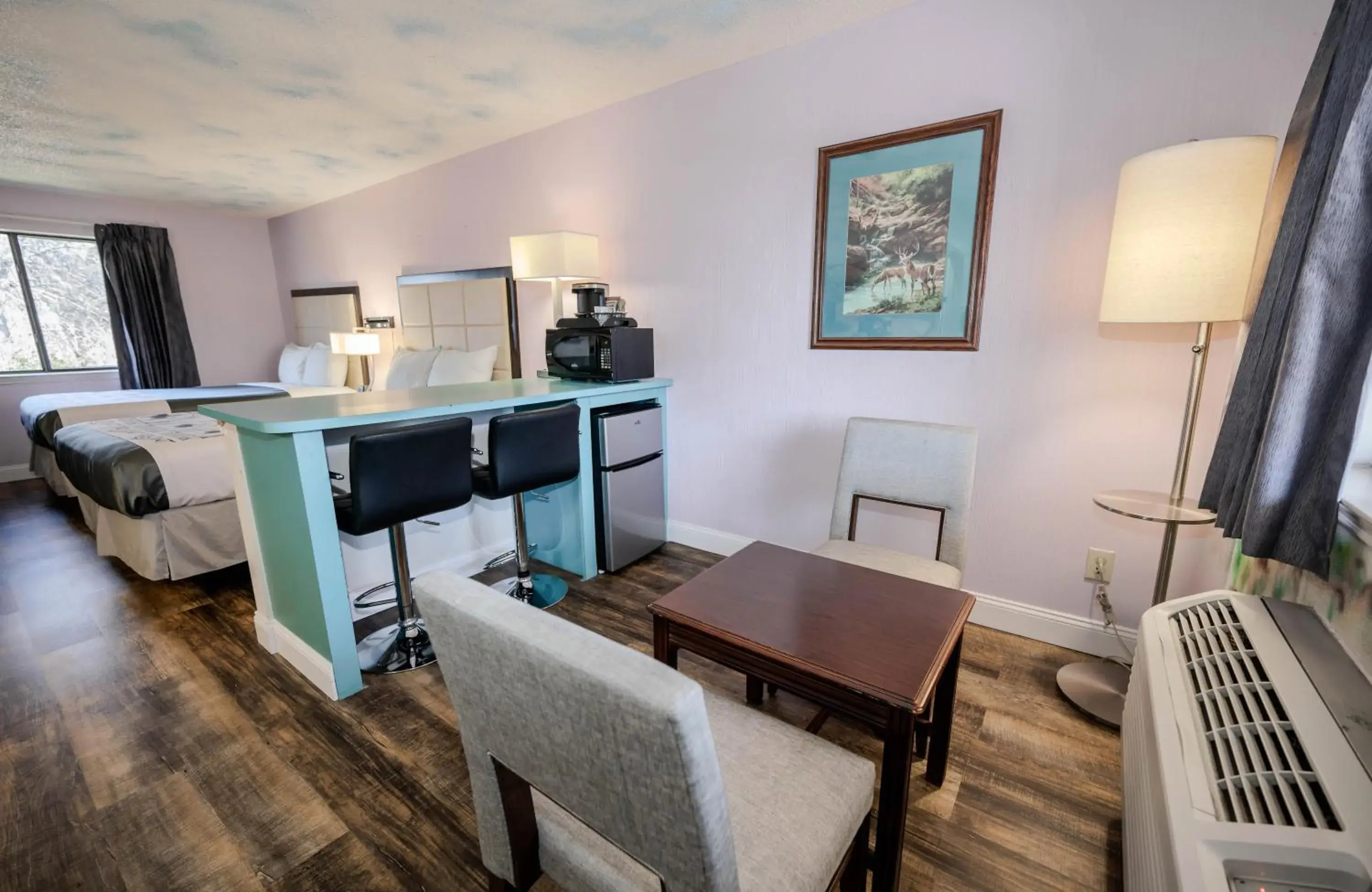 Superior Queen Room in RIVER OAK INN Superior Queen Room in RIVER OAK INN