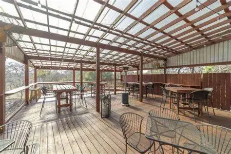 Restaurant/places to eat in RIVER OAK INN Restaurant/places to eat in RIVER OAK INN