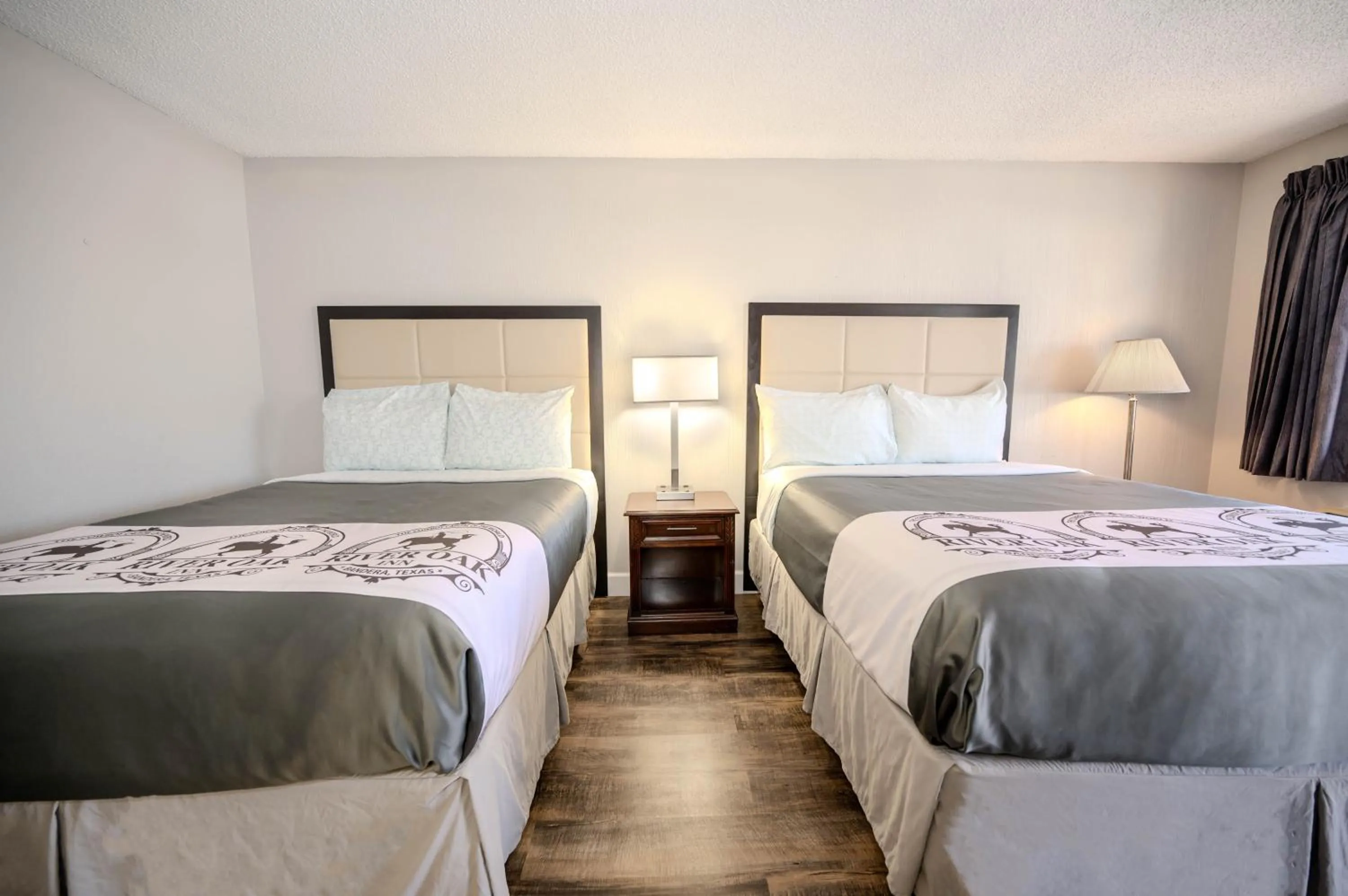 Bedroom, Bed in RIVER OAK INN