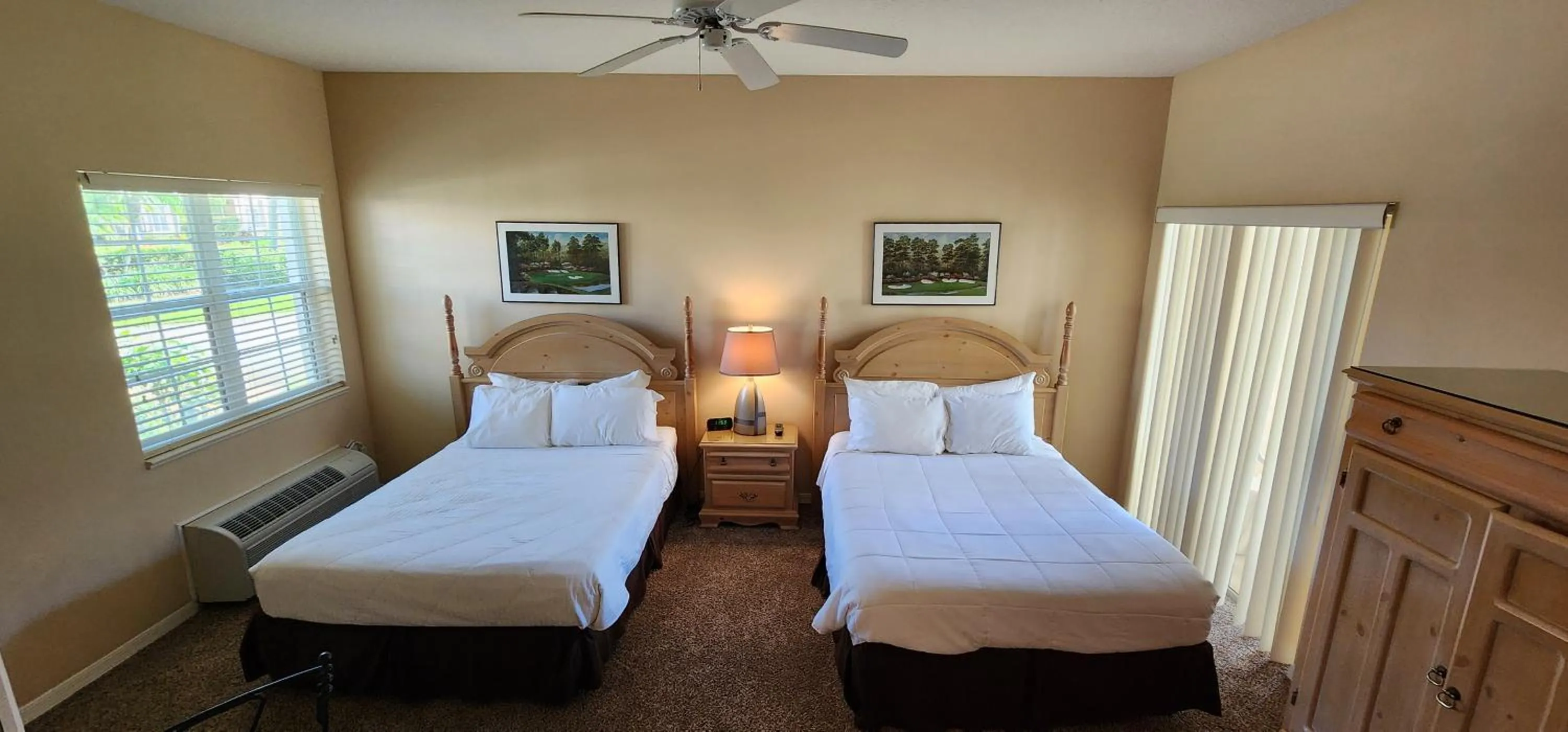 Photo of the whole room, Bed in Right Direction Rentals