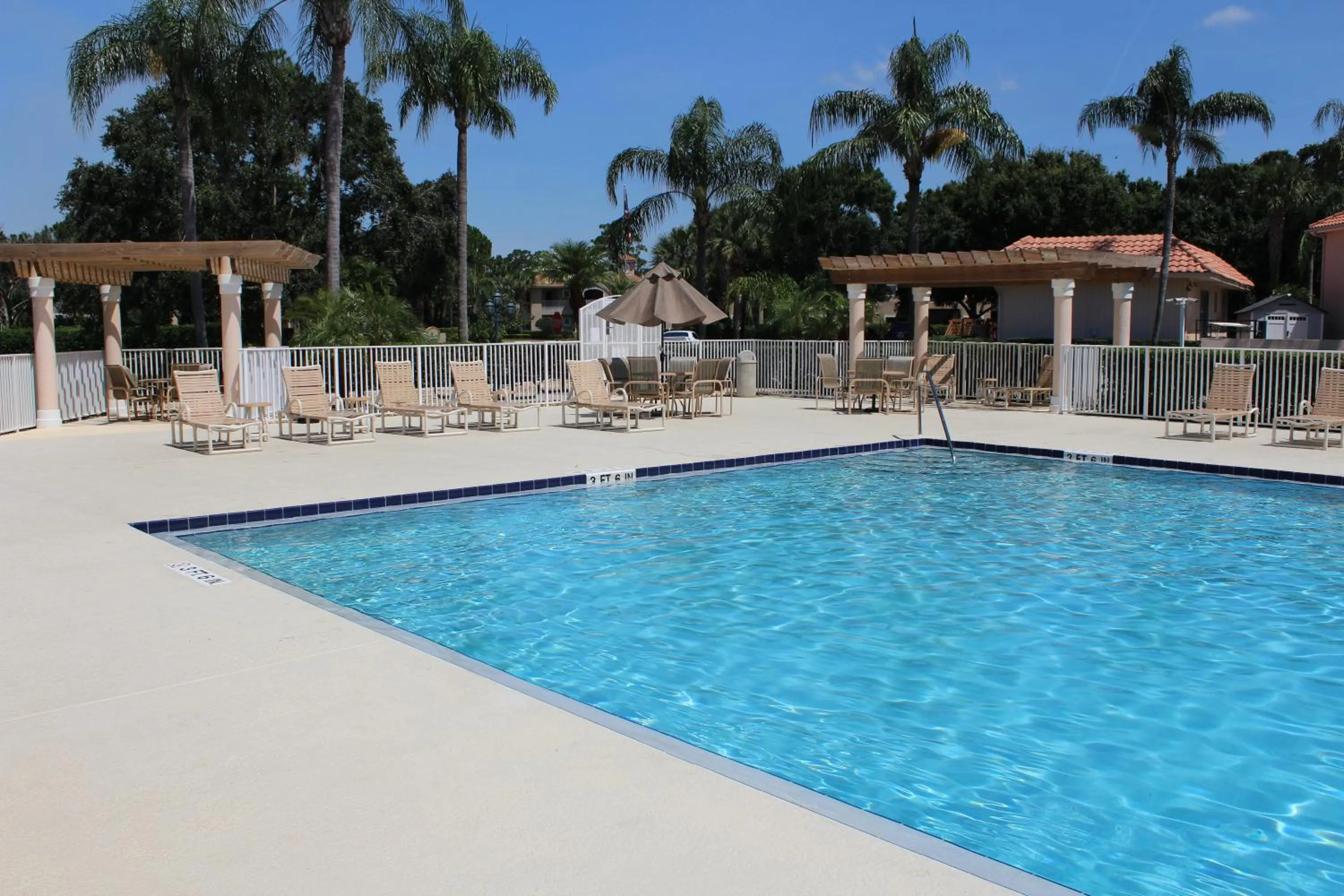 Swimming pool in Right Direction Rentals