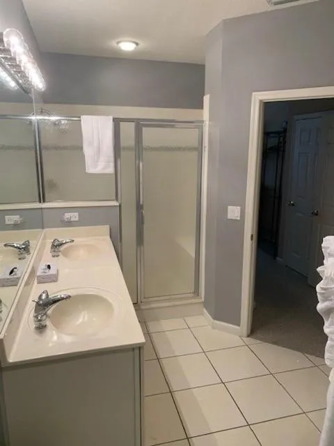 Bathroom in Right Direction Rentals