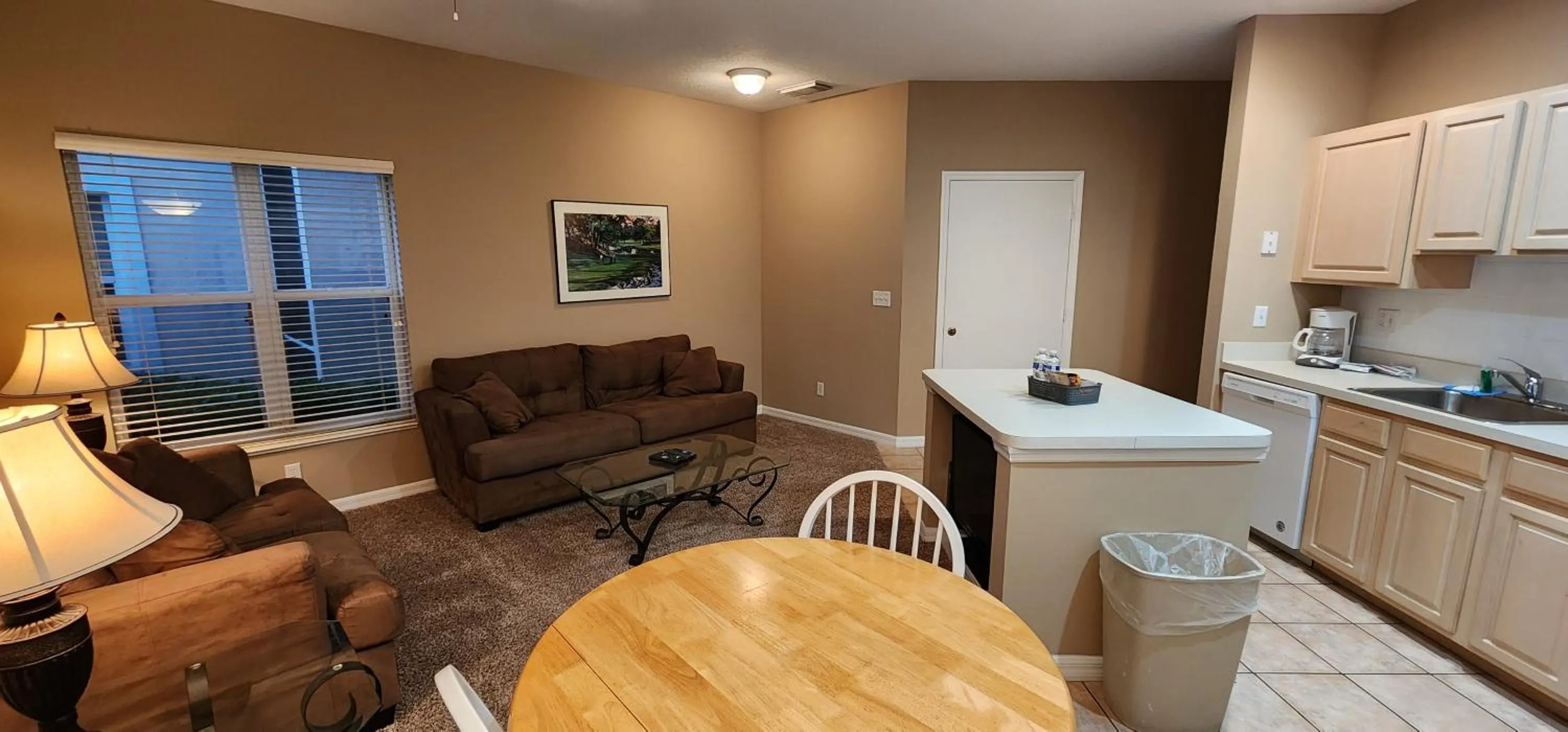 Kitchen or kitchenette in Right Direction Rentals