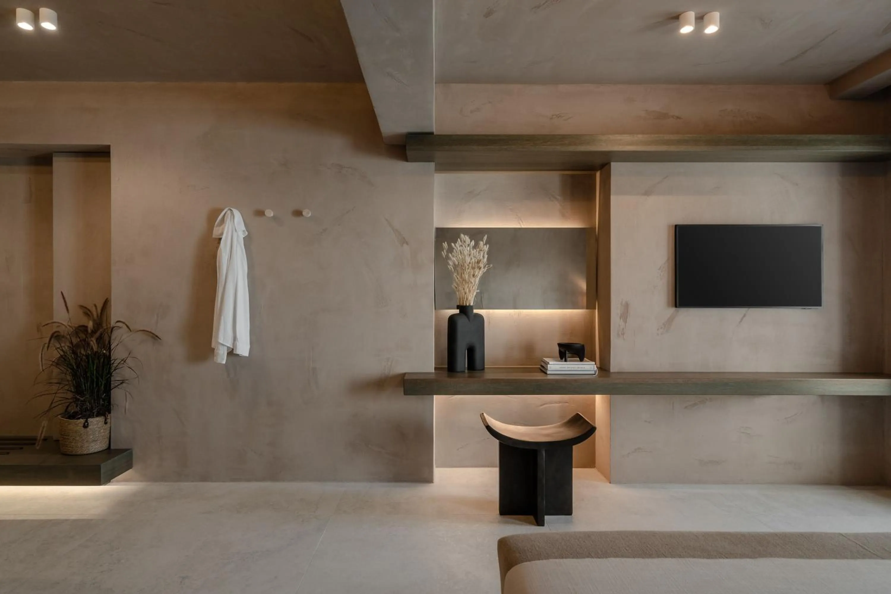 Bedroom in Naxos Rhyton