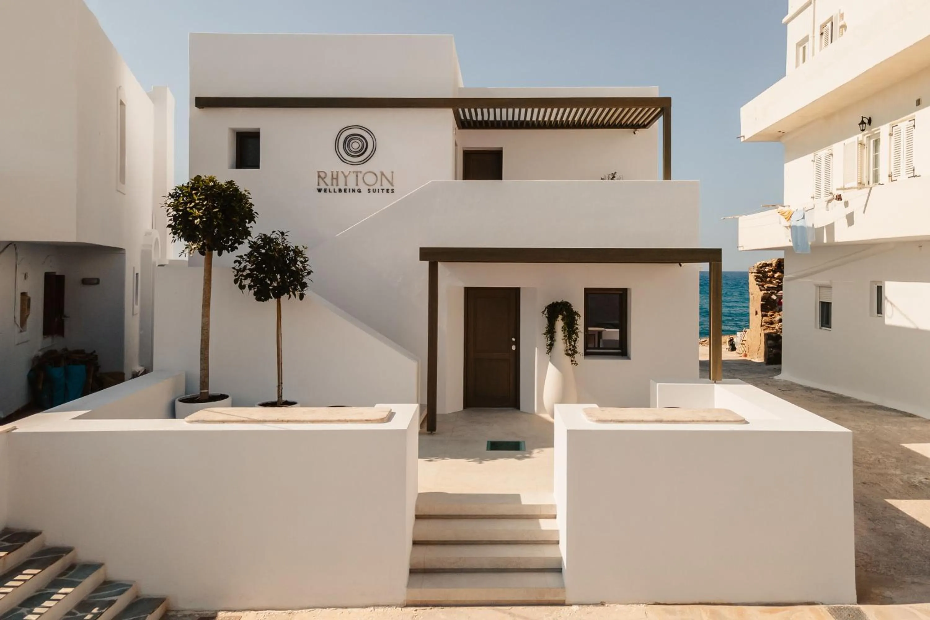 Property building in Naxos Rhyton