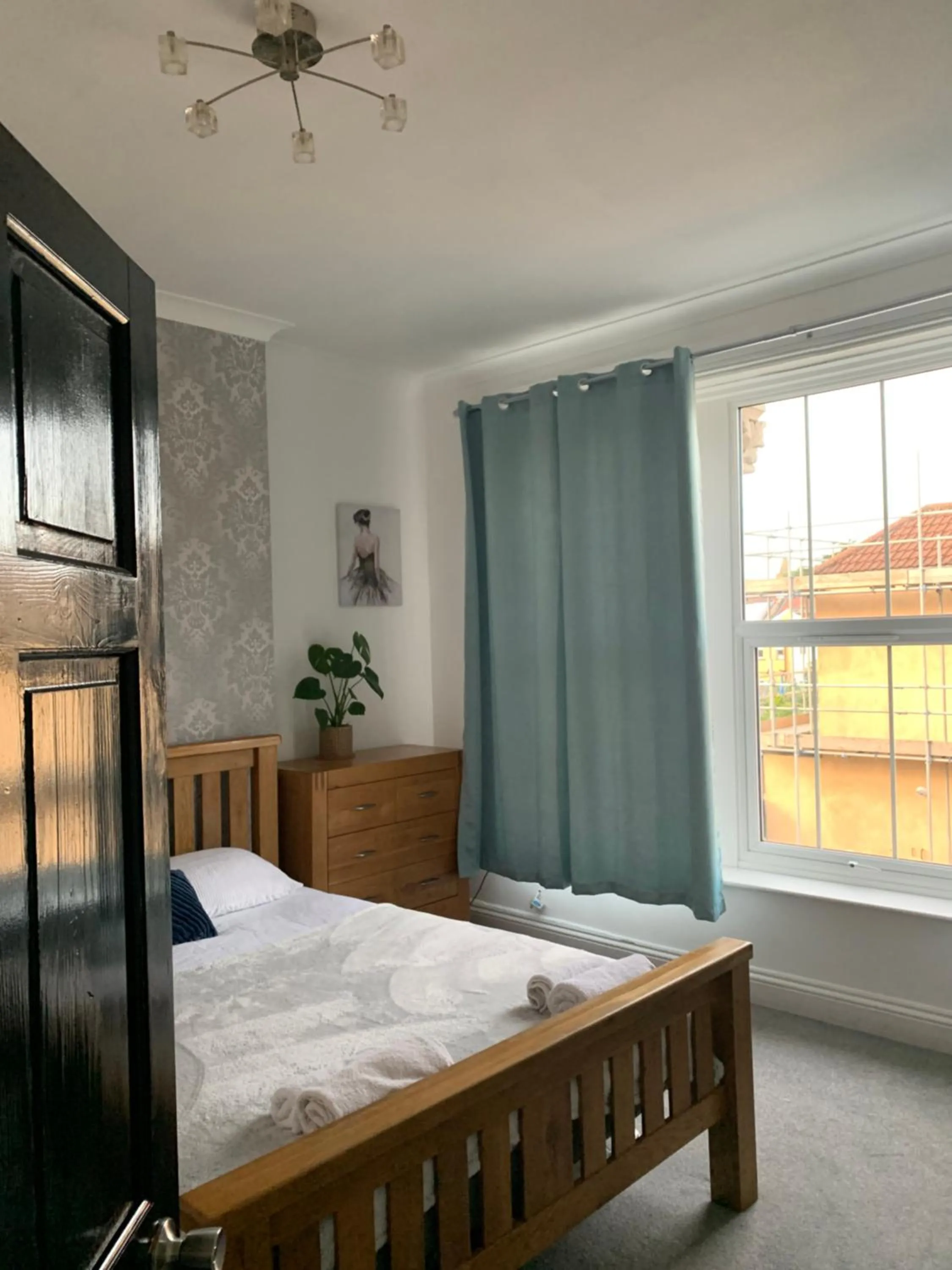 Stylish 91sqm Victoria 2 bedroom Apartment