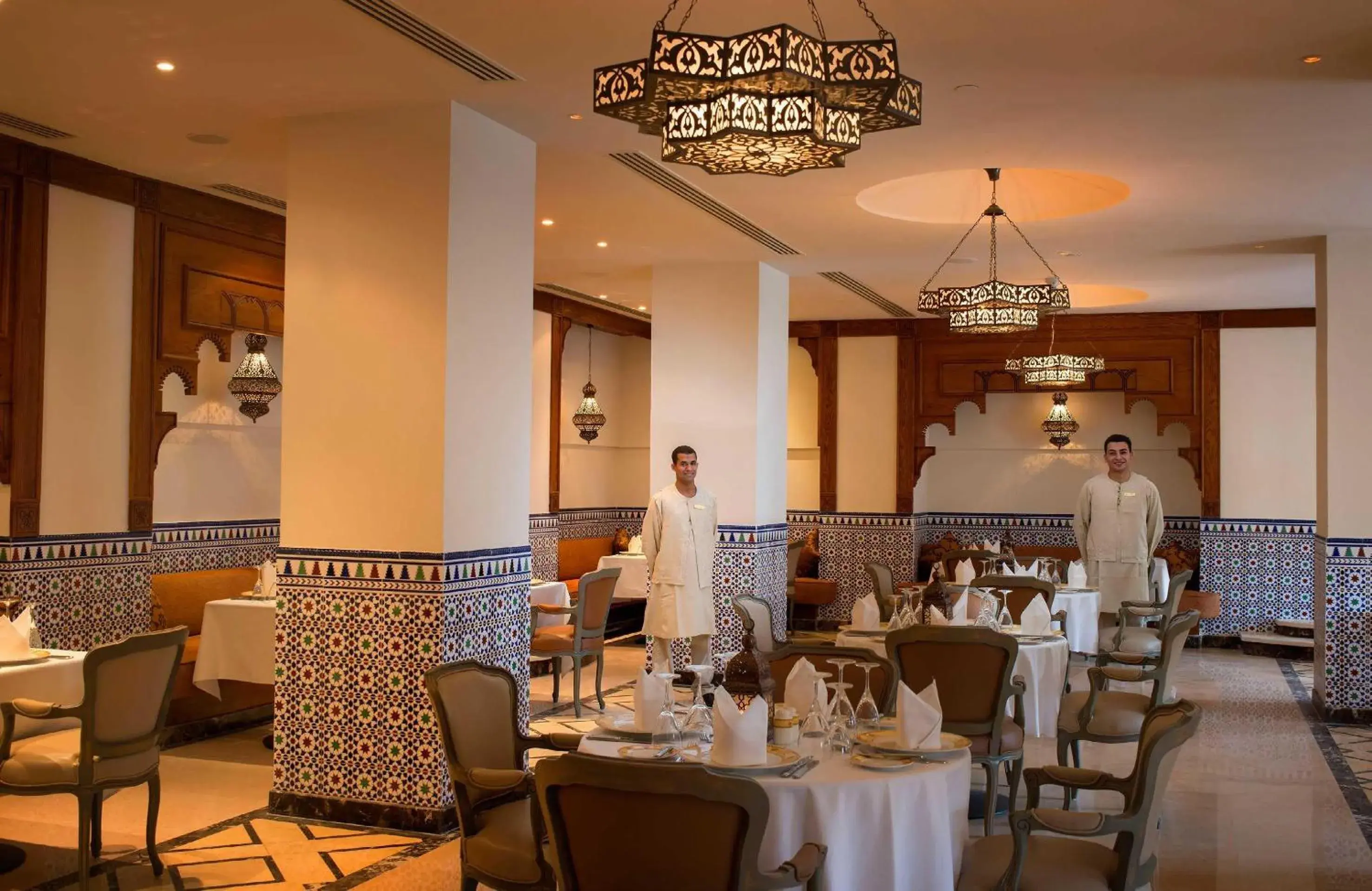 Restaurant/places to eat in Baron Palace Sahl Hasheesh Restaurant/places to eat in Baron Palace Sahl Hasheesh