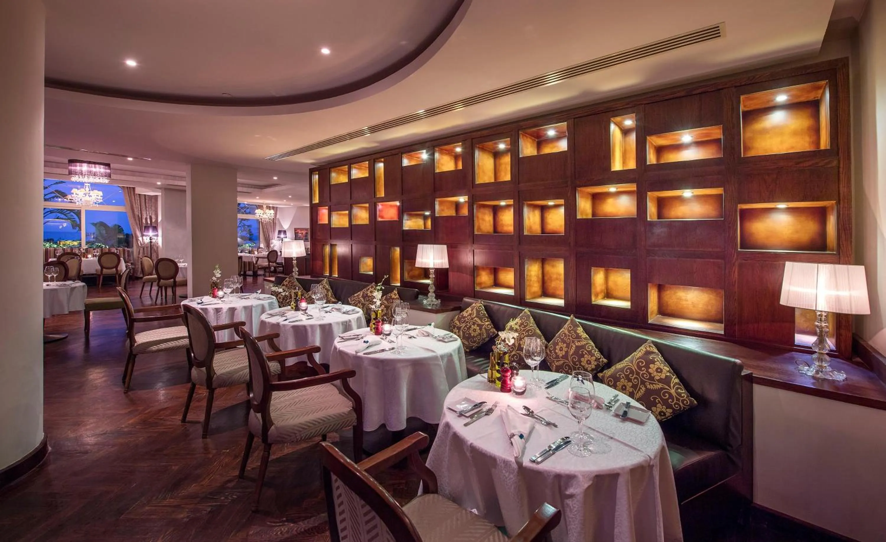 Restaurant/places to eat in Baron Palace Sahl Hasheesh