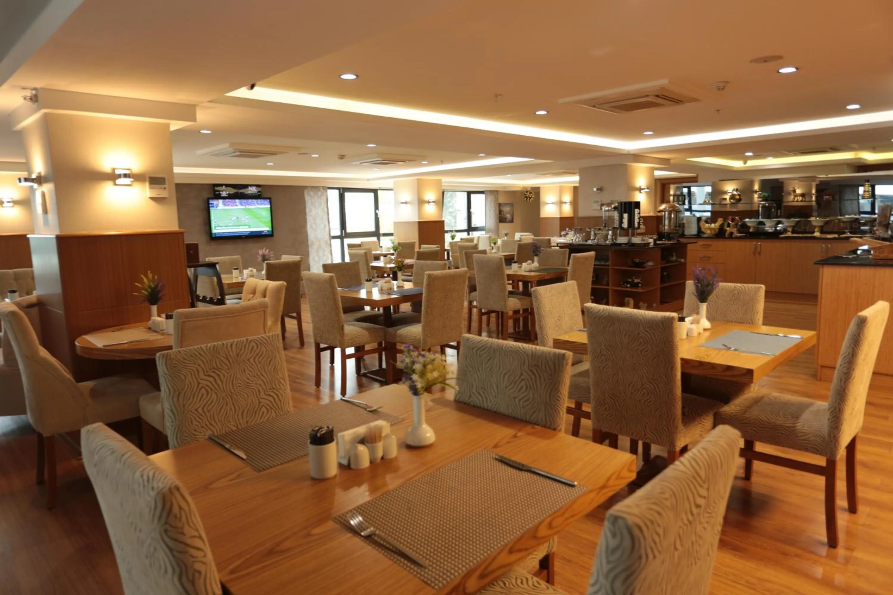 Restaurant/places to eat in NK Hotel