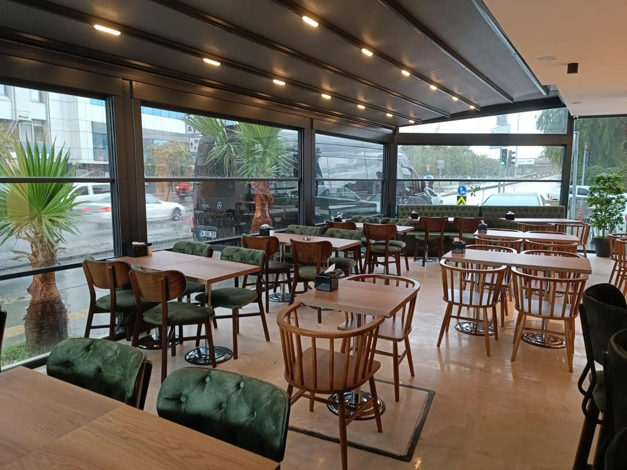 Restaurant/places to eat in NK Hotel