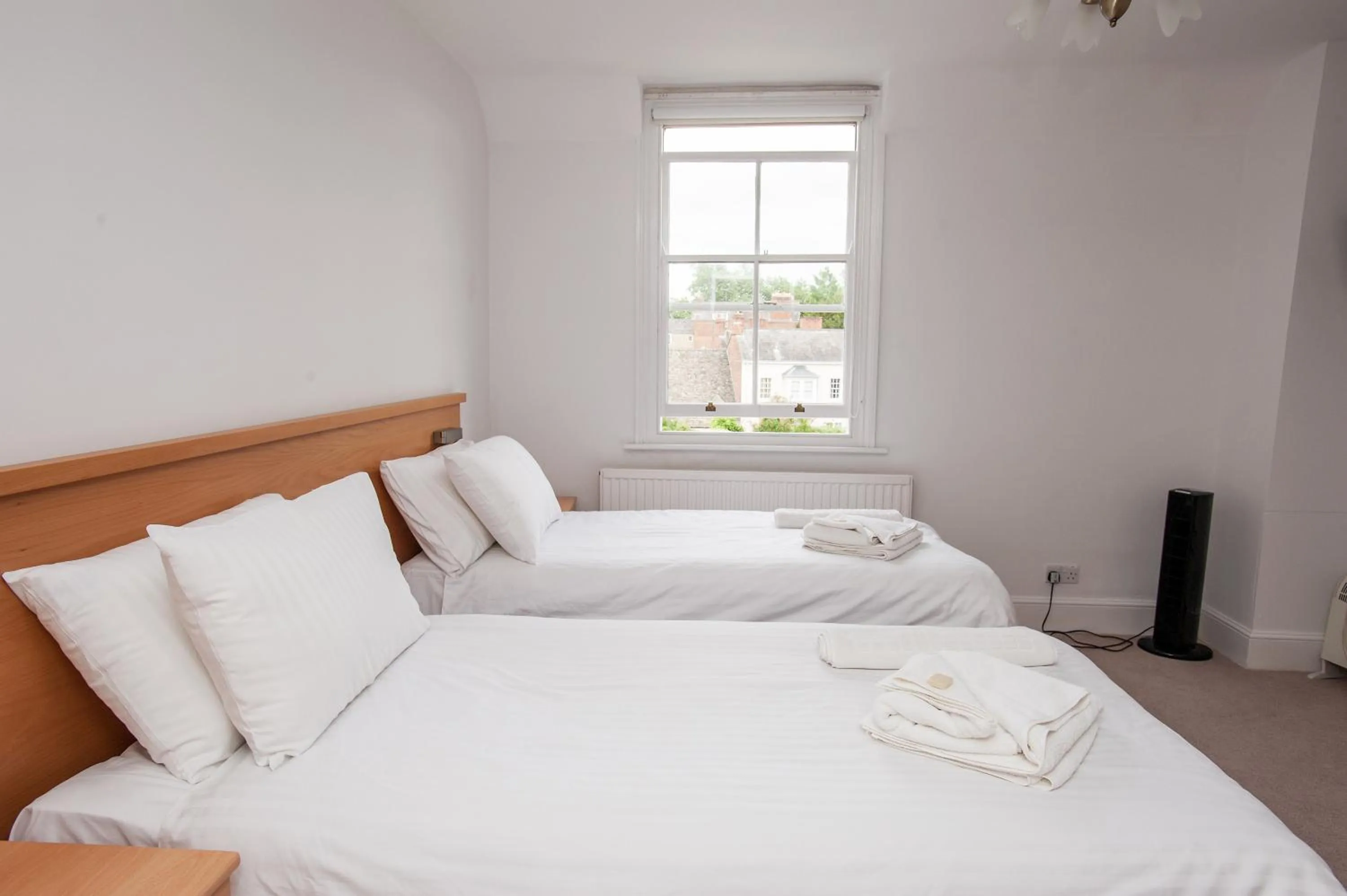 Bed in Rewley House University of Oxford